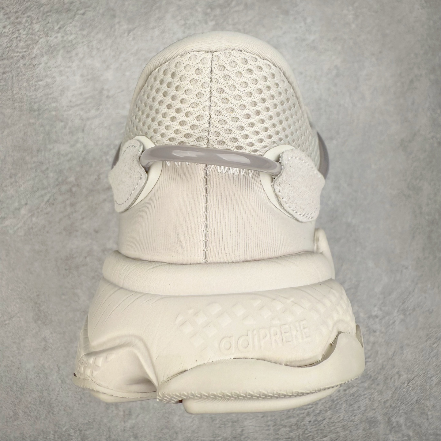 图片[8]-AD Originals OZWEEGO 简版椰子3M反光皮面水管复古老爹鞋 鞋面透气织物与出众皮革相互拼接 营造丰富层次 中底 adiPRENE+ 则提供穿着过程中的优良支撑 进一步提升舒适度 特别之处在于后跟半透明导管加持 个性又独特 最后辅以醒目色调营造强烈视觉反差 不凡的吸睛效果让人过目难忘 尺码：36 36.5 37 38 38.5 39 40 40.5 41 42 42.5 43 44 44.5 45-选品中心