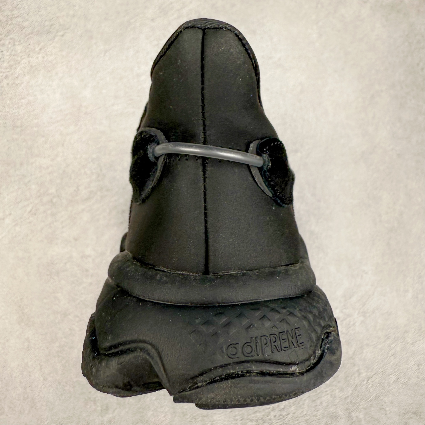 图片[8]-AD Originals OZWEEGO 简版椰子3M反光皮面水管复古老爹鞋 鞋面透气织物与出众皮革相互拼接 营造丰富层次 中底 adiPRENE+ 则提供穿着过程中的优良支撑 进一步提升舒适度 特别之处在于后跟半透明导管加持 个性又独特 最后辅以醒目色调营造强烈视觉反差 不凡的吸睛效果让人过目难忘 尺码：36 36.5 37 38 38.5 39 40 40.5 41 42 42.5 43 44 44.5 45-选品中心