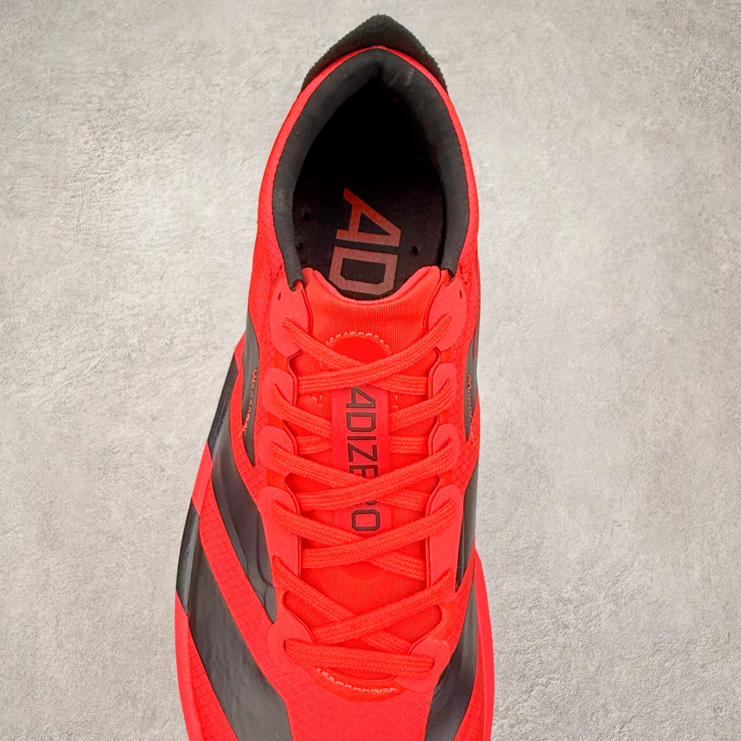 图片[5]-Y-3 Adizero Adios 9 时尚简约舒适潮流 织物耐磨低帮跑步鞋 Y-3，这个由世界顶级设计师山本耀司（YohjiYamamoto）担任创意总监与adidas合作的全新品牌正式于2006春夏进入中国。品牌的Y代表YohjiYamamoto，而3则代表adidas三条线的logo。创意总监山本耀司将其个人品牌的简洁、极具设计感的风格融入Y-3，完美地给我们展现一个高档时尚的运动品牌形象。朴实与冷静是Y-3的基本形象概念。Y-3的时尚本质是运动的，被誉为“黑色魔法师\\\”的山本耀司使传统运动品牌adidas赫然跃上了Fashion的版面，运动装从此也登上大雅之堂。尺码：35.5 36 36.5 37 38 38.5 39 40 40.5 41 42 42.5 43 44 44.5 45-选品中心