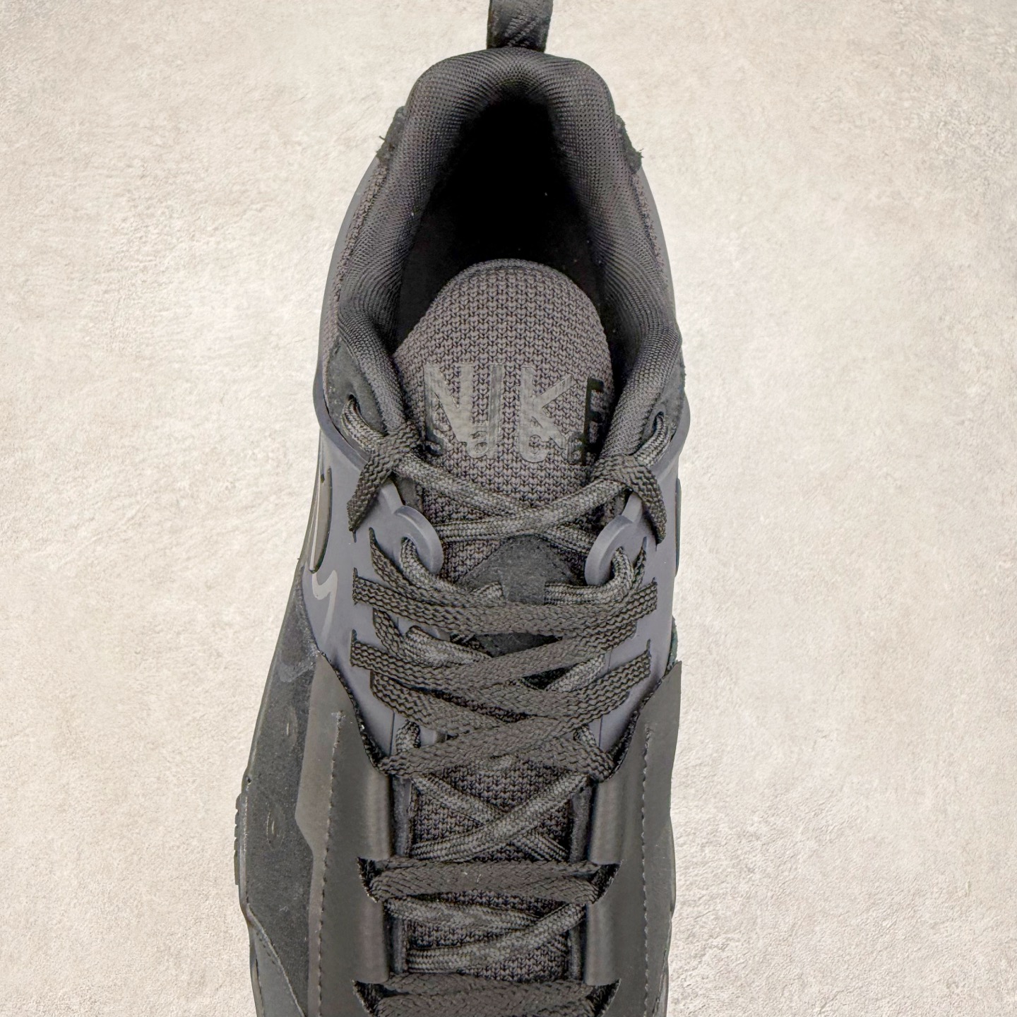 图片[5]-＃神版 Sacai x NK Zegamadome SP 联名款舒适防滑耐磨低帮生活休闲鞋 HQ8618-001 整双鞋采用了 Zoom X 缓震科技和 Vibram 外底 在保证舒适度的同时又兼顾了耐用性 并且提供了出色的抓地力 鞋面则是全新 ZoomX Zegama 科技 将网眼和绒面革材质融合而成的全新科技面料 兼顾透气性与耐用性 尺码：36 36.5 37.5 38 38.5 39 40 40.5 41 42 42.5 43 44 44.5 45 46-选品中心