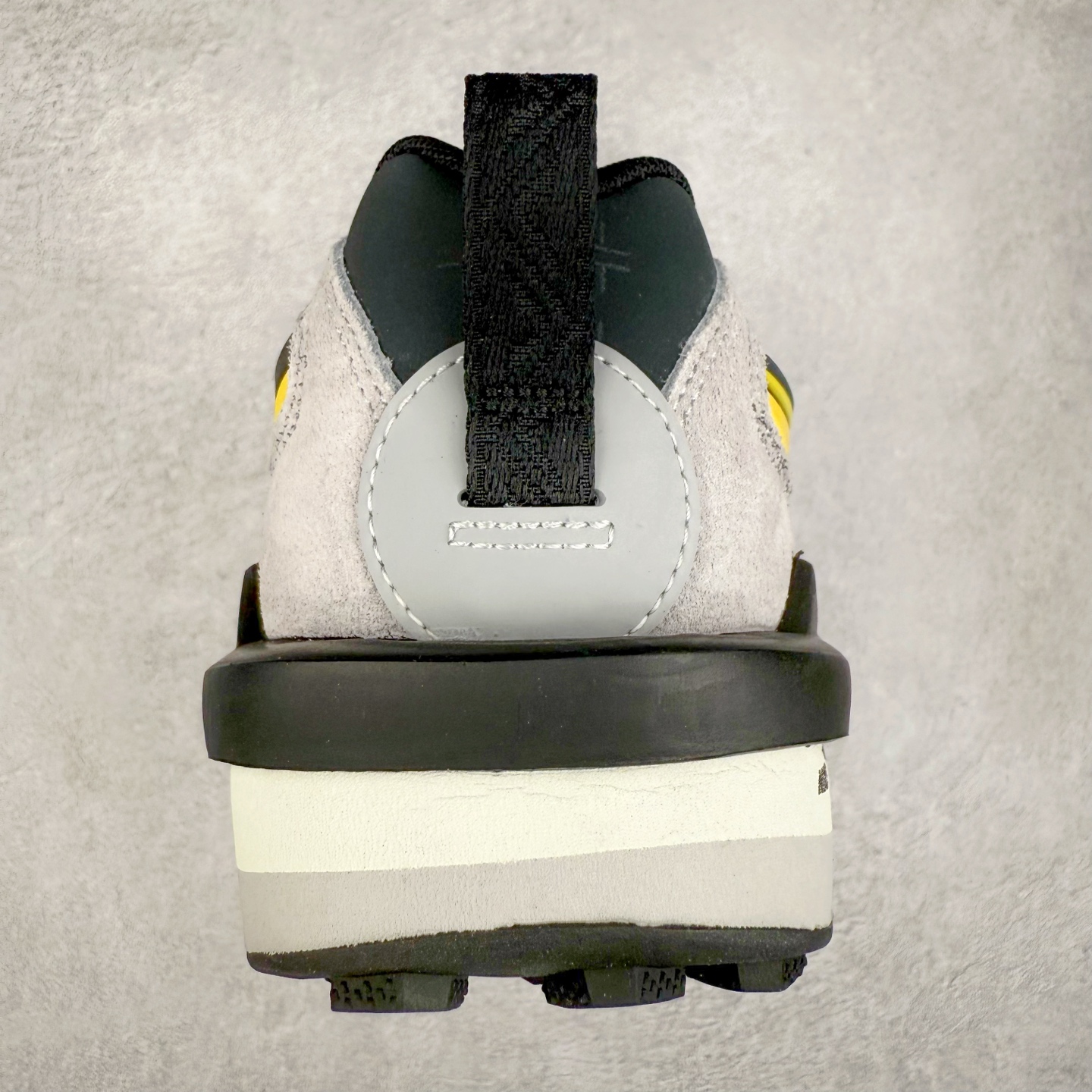 图片[8]-＃神版 Sacai x NK Zegamadome SP 联名款舒适防滑耐磨低帮生活休闲鞋 HQ8618-002 整双鞋采用了 Zoom X 缓震科技和 Vibram 外底 在保证舒适度的同时又兼顾了耐用性 并且提供了出色的抓地力 鞋面则是全新 ZoomX Zegama 科技 将网眼和绒面革材质融合而成的全新科技面料 兼顾透气性与耐用性 尺码：36 36.5 37.5 38 38.5 39 40 40.5 41 42 42.5 43 44 44.5 45 46-选品中心