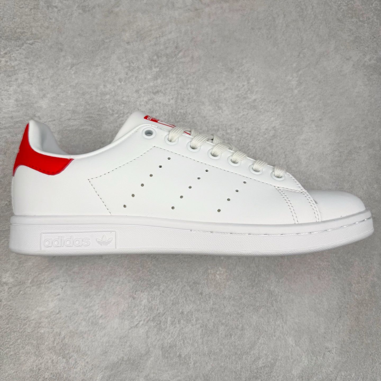 AD Stan Smith 三叶草史密斯 男女中性运动鞋休闲鞋板鞋 M20327 尺码：36 36.5 37 38 38.5 39 40 40.5 41 42 42.5 43 44-选品中心