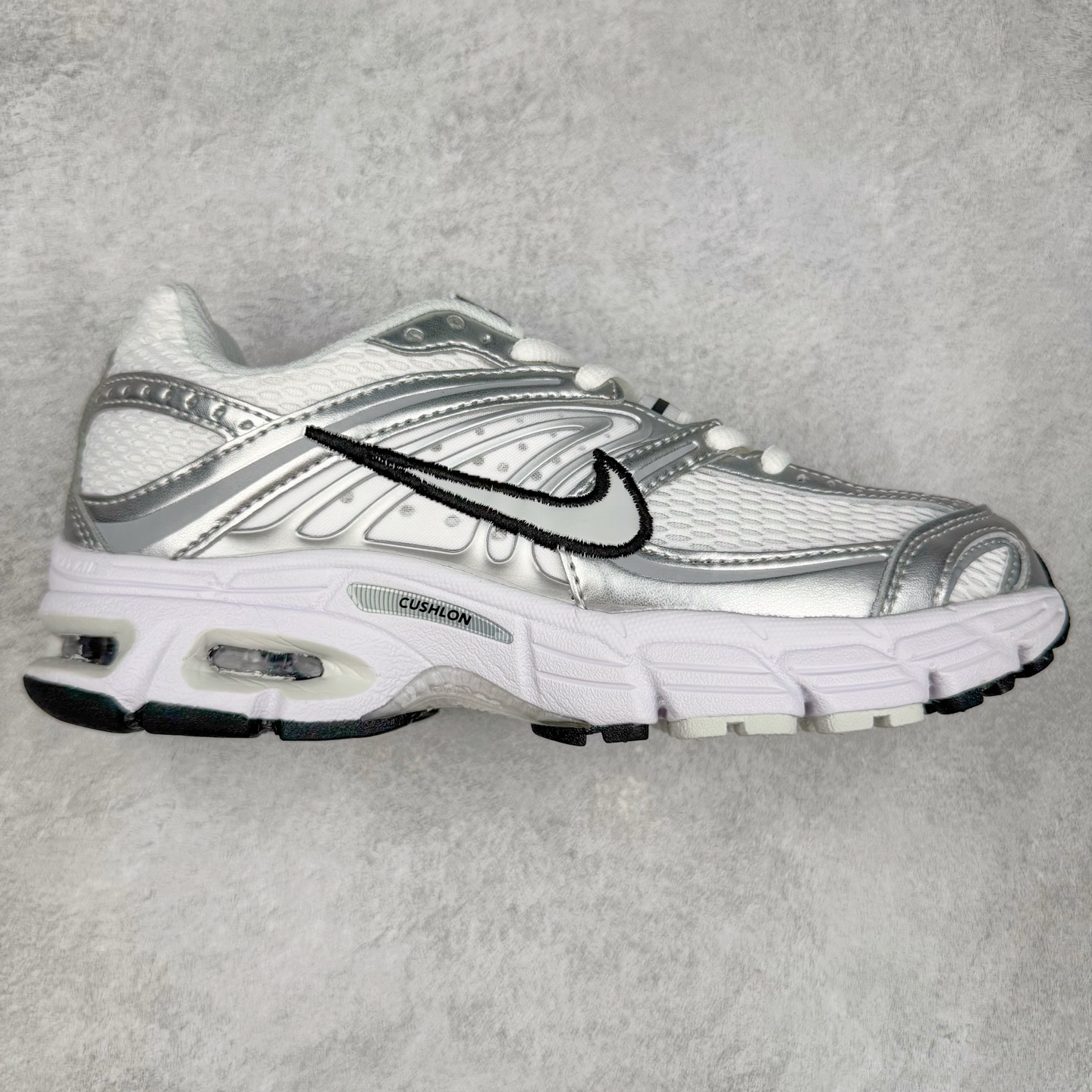 NK Air Max Moto 2K 舒适百搭耐磨 低帮跑步鞋 实拍调校N版已经零色差零失真 百分百还原实物色彩所见即所得 不存在货不对板色差等低级问题 选购参考实物拍摄 不混卖不参货 只用心做好货严格选品 承诺混一赔十 尺码:36 36.5 37.5 38 38.5 39 40 40.5 41 42 42.5 43 44 44.5 45-选品中心