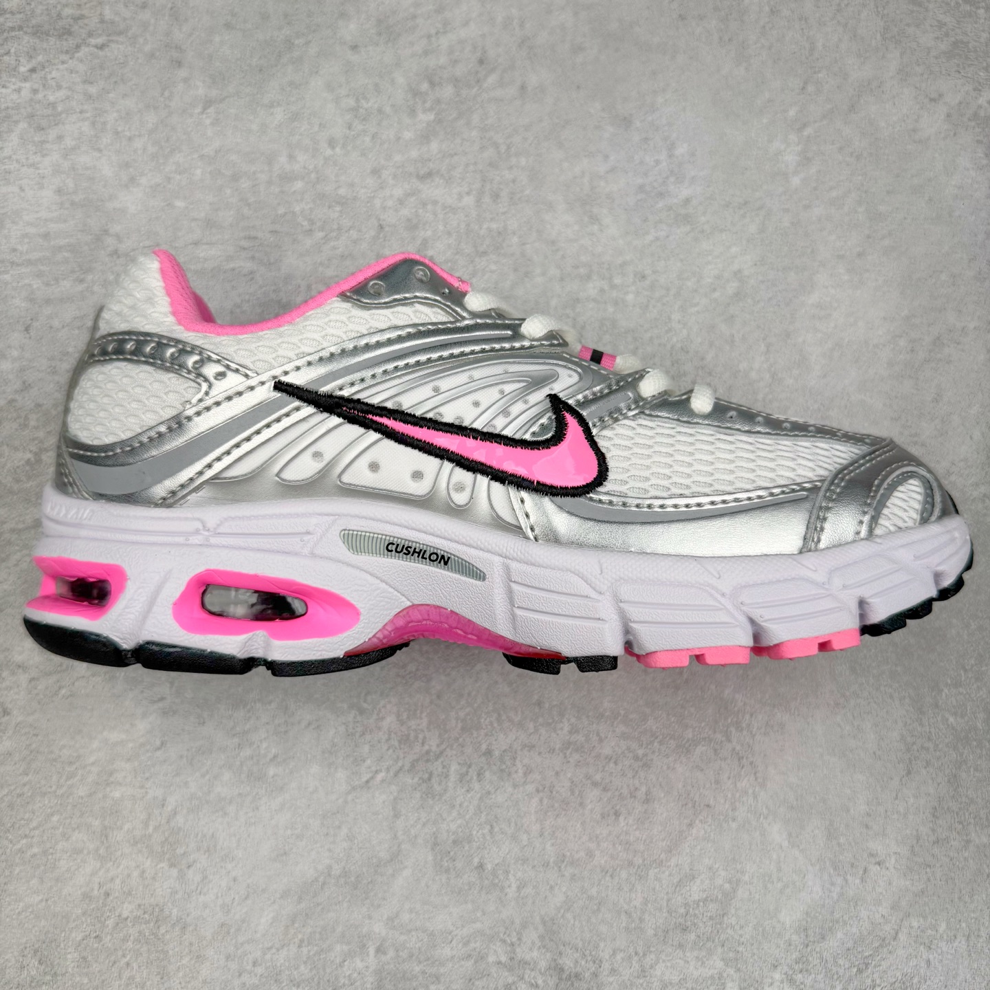 NK Air Max Moto 2K 舒适百搭耐磨 低帮跑步鞋 实拍调校N版已经零色差零失真 百分百还原实物色彩所见即所得 不存在货不对板色差等低级问题 选购参考实物拍摄 不混卖不参货 只用心做好货严格选品 承诺混一赔十 尺码:36 36.5 37.5 38 38.5 39 40 40.5 41 42 42.5 43 44 44.5 45-选品中心