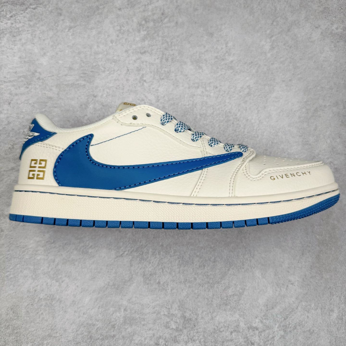 ＃福利特价 TS x Air Jordan AJ1 Low 倒钩低帮联名定制配色 原厂内置气垫魔块 A模大底 头层小牛皮 鞋舌AJ原厂专用牛津布+AJ专用反口珍珠布+原厂无杂质高弹内里海棉+特殊封边弹力鞋带 实拍调校N版已经零色差零失真 百分百还原实物色彩所见即所得 不存在货不对板色差等低级问题 选购参考实物拍摄 不混卖不参货 只用心做好货严格选品 承诺混一赔十 尺码：36 36.5 37.5 38 38.5 39 40 40.5 41 42 42.5 43 44 44.5 45-选品中心