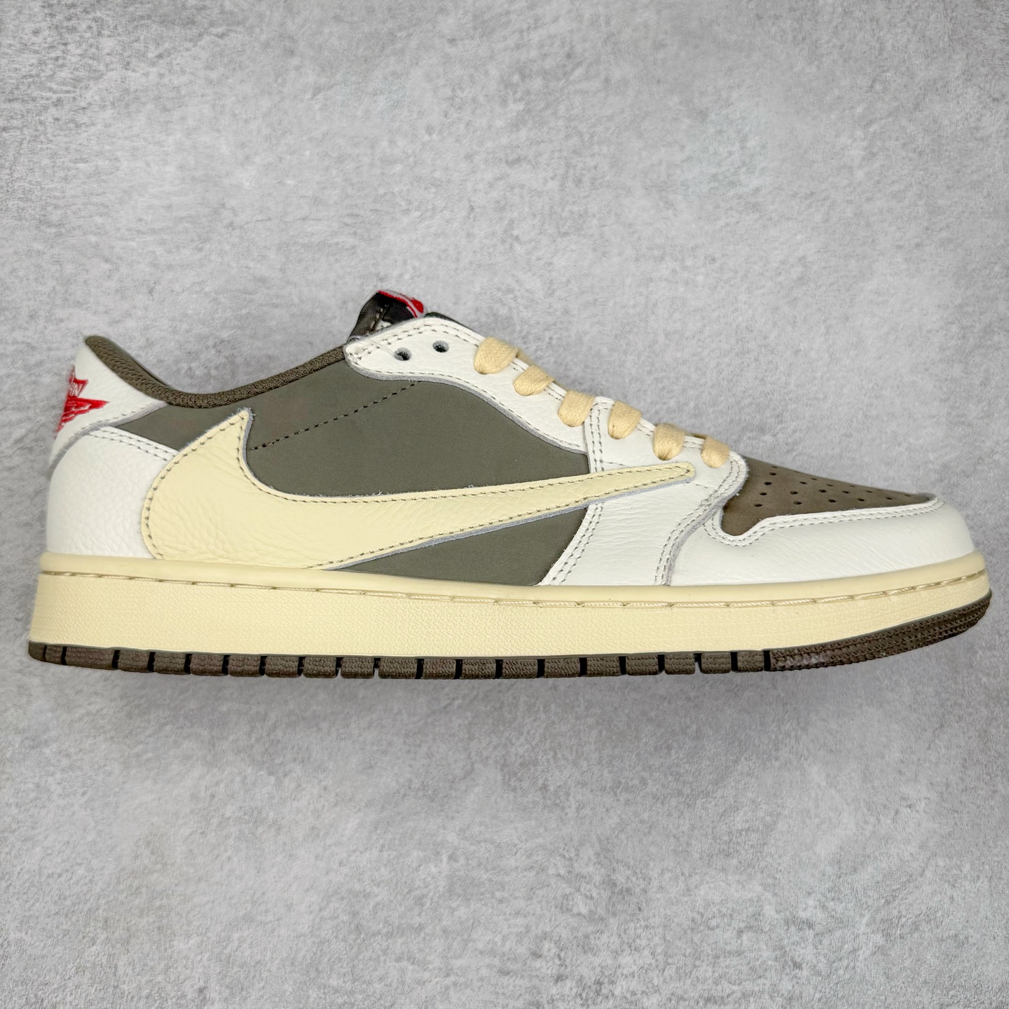 图片[10]-＃TG特价福利 TS x Air Jordan AJ1 Low 倒钩低帮联名配色 性价比批次 原盒原配 大厂出品 原厂楦头纸板数据开发 鞋型公整不松垮 采购头层皮料冲裁 高整洁度 上脚原汁原味的公司货既视感 原底独立模具 中底四线拉帮完美走线 原模大底咬花 实拍调校N版已经零色差零失真 百分百还原实物色彩所见即所得 不存在货不对板色差等低级问题 选购参考实物拍摄 不混卖不参货 只用心做好货严格选品 承诺混一赔十 尺码：36 36.5 37.5 38 38.5 39 40 40.5 41 42 42.5 43 44 44.5 45 46 47.5-选品中心