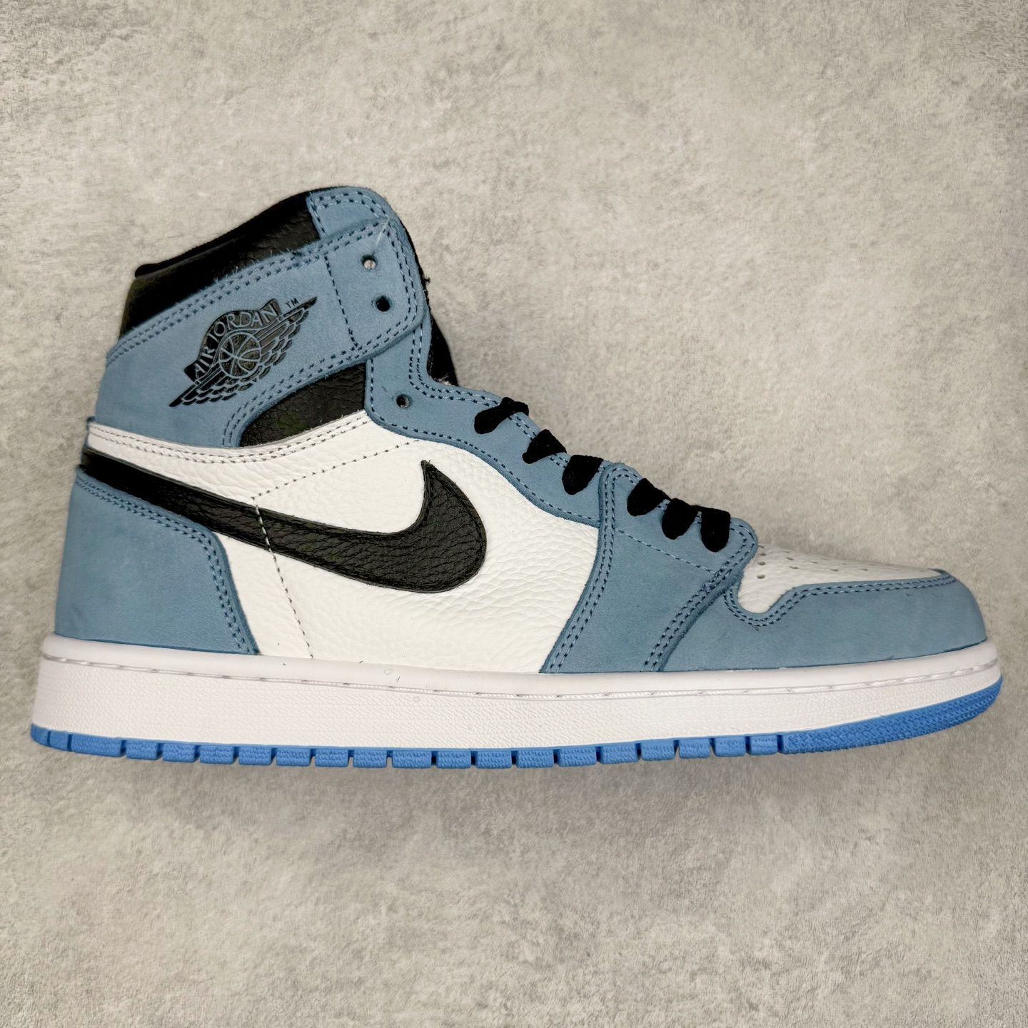 图片[3]-＃TG特价福利 Air Jordan AJ1 High 高帮全系列 性价比批次 原盒原配 大厂出品 原厂楦头纸板数据开发 鞋型公整不松垮 采购头层皮料冲裁 高整洁度 上脚原汁原味的公司货既视感 原底独立模具 中底四线拉帮完美走线 原模大底咬花 实拍调校N版已经零色差零失真 百分百还原实物色彩所见即所得 不存在货不对板色差等低级问题 选购参考实物拍摄 不混卖不参货 只用心做好货严格选品 承诺混一赔十 尺码：36 36.5 37.5 38 38.5 39 40 40.5 41 42 42.5 43 44 44.5 45 46 47.5-选品中心