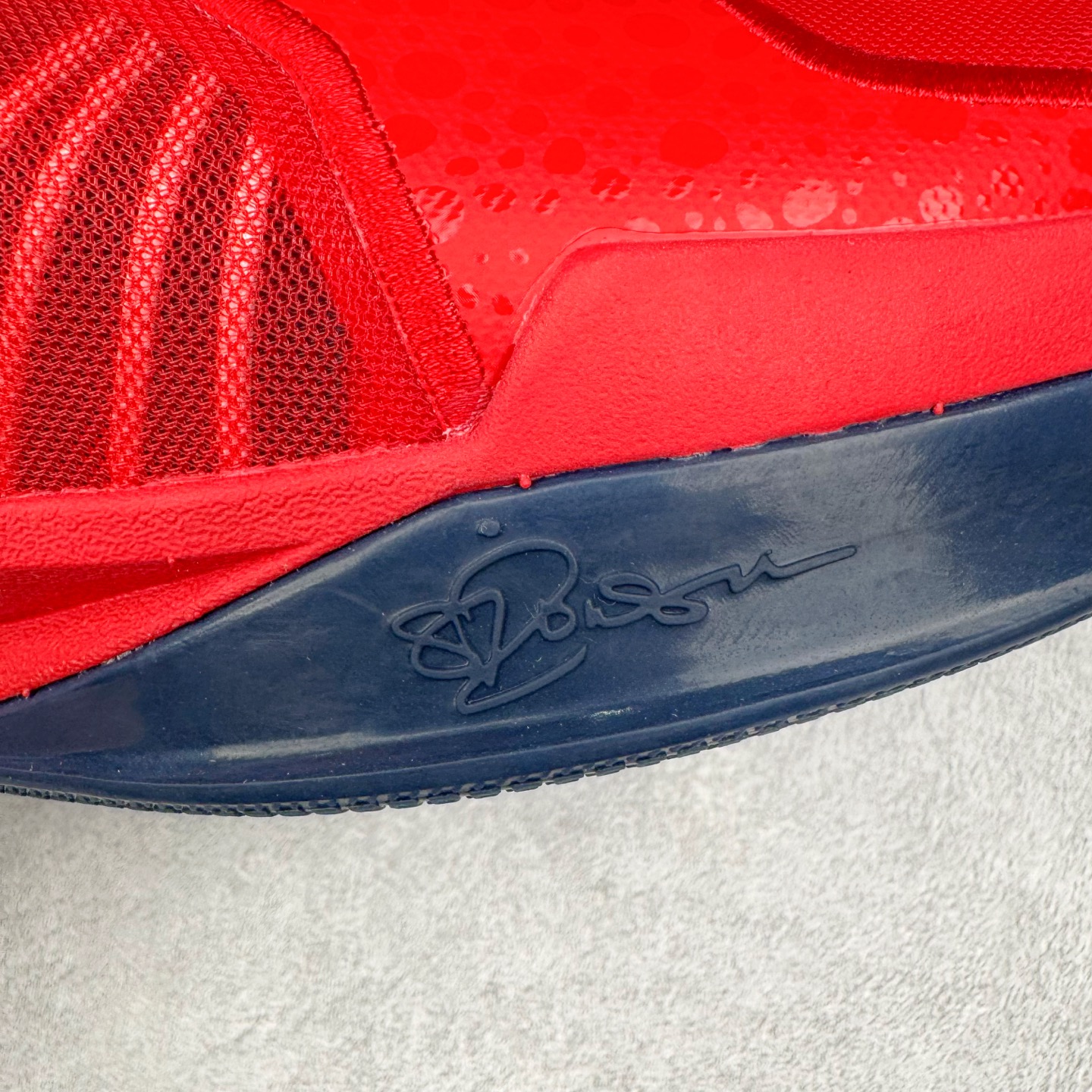 图片[16]-＃Max/灭世 NK Sabrina 2 萨布丽娜二代签名减震防滑低帮篮球鞋 红色 FZ1517-600 革新登场🌪🔝颠覆革新出货‼️缓震配置独家革新！实战属性直接拉满👊🏻实战天花板上限再度提升！实战亲测-性能体验吊打国产同价位鞋款 ⚫️前掌扇形zoom➕增配中足抗扭片➕增配后掌马蹄ZOOM气垫（正品仅配置前掌扇形zoom） 完美解决 正品抗扭不足问题 ⚫️采用科比5代鞋楦以及龙骨数据打造！前后落差仅6mm！小科5实至名归！ ⚫️鞋身➕鞋头增配高频补强层，提升鞋头以及脚踝支撑性 ⚫️鞋垫采用高弹缓震垫材质-磨合一场直接贴合脚型☑️ ⚫️外底加厚2mm，升级止滑配方，磨合一次，抓地原地起飞 后卫旗舰有且只在灭世纯原（支持市场任意货品正面PK） 真材实料，肉眼可见！革新升级绝非空穴来风！灭世纯原内外兼修，用态度诠释最强实战货品👊🏻 尺码：39-46（尺码建议：标准亚洲楦 无需大半码）-选品中心