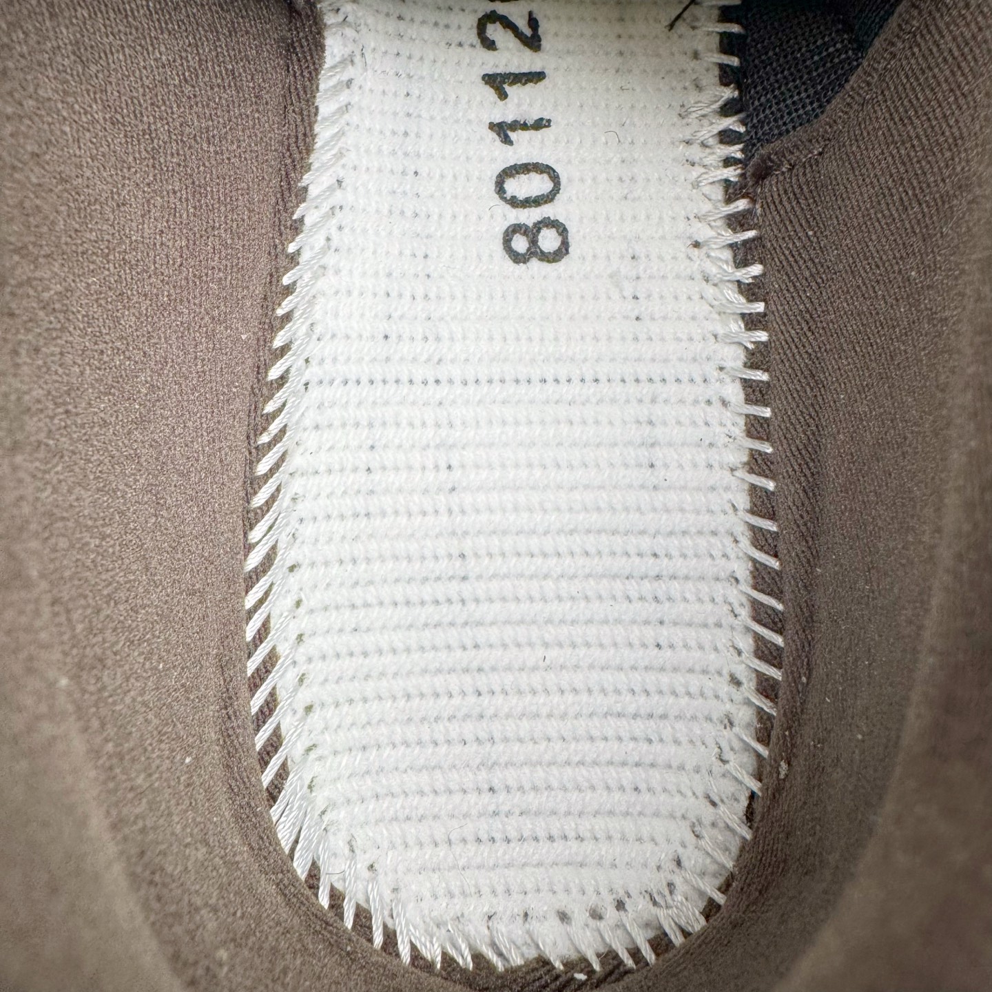 图片[10]-＃HP SALOMON XT-WHISPER 萨洛蒙圆头防滑耐磨低帮休闲越野训练城市通勤跑步鞋 男女同款 浅棕色 纯原外贸平台特供订单 耗时半年巨作 全套原纸板楦头开发 原厂特供网布配套加持 确保原汁原味 完美呈现版型 原档数据独家私模五层组合大底 男女鞋同步官方开发至46.5 原装Ortholite轻量化鞋垫 中底布带钢印编号 原厂TPU锁扣 进口港宝加持 后跟自然饱满 还原公司包裹性 鞋面以“锯齿”状的包裹系统呈现 在基色底之下加入了各种色点缀 将公司的最新技术和时尚前卫的造型融入耐用的长跑款式中 鞋面由 TPU 薄膜制成 并焊接在高耐磨网眼上 使其既时尚又坚固 由 ACS底盘支撑 可增强稳定性和支撑力 以及由橡胶凸耳 Contragrip外底覆盖的 EVA 缓冲中底 旨在应对崎岖的地形 鞋舌上的彩色Salomon 标签、Quicklace 系统以及鞋头、鞋舌和鞋跟上的附加品牌使细节更加完美 让穿着者可以轻松驾驭户外与通勤下的任何运动生活场景 无缝鞋身户外随意纵横 颜值与脚感兼备 出街通勤 绝对非常吸睛 你值得拥有 尺码：36 36.5 37.5 38 38.5 39 40 40.5 41 42 42.5 43 44 44.5 45 46 46.5 注意：偏小1码-选品中心