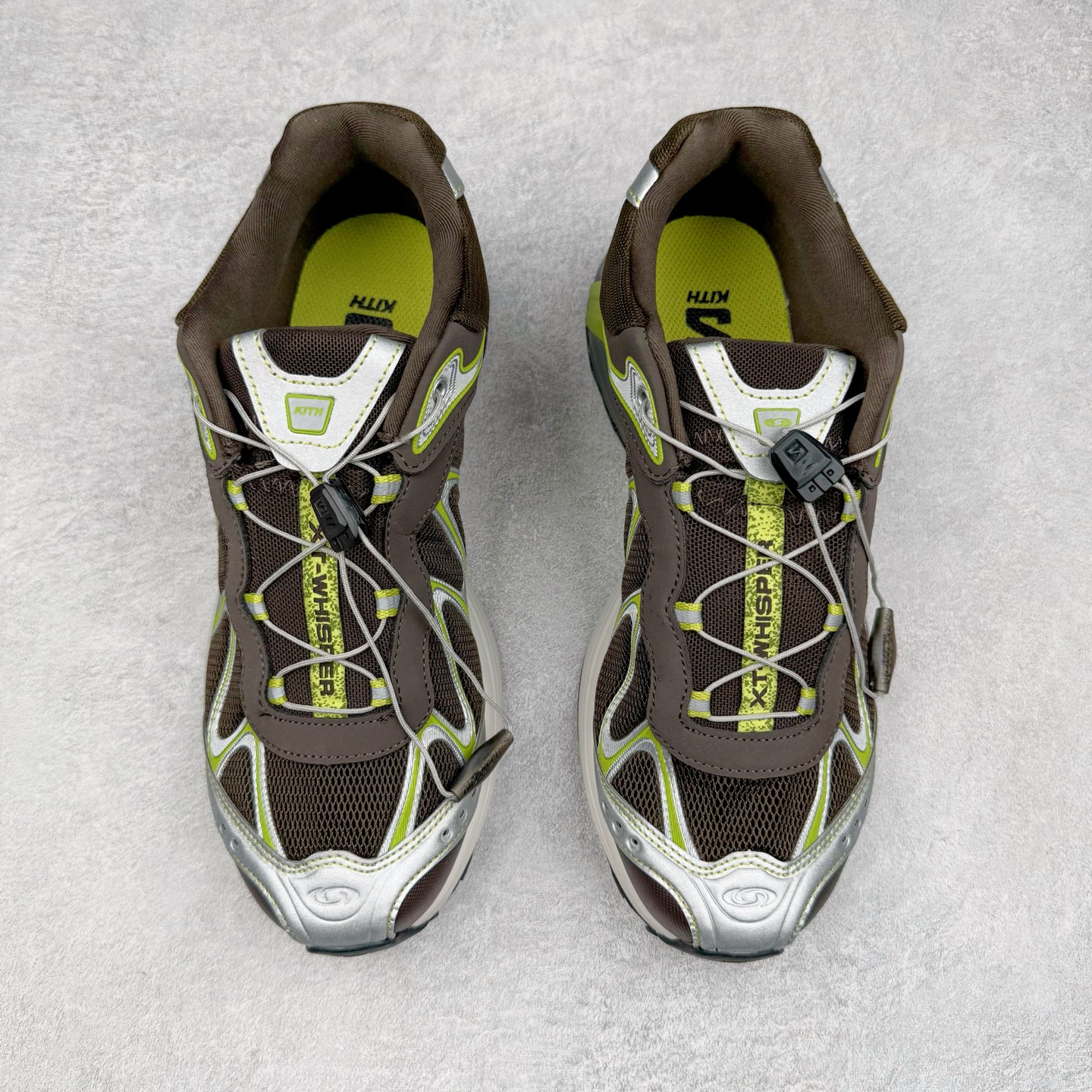 图片[2]-＃HP SALOMON XT-WHISPER 萨洛蒙圆头防滑耐磨低帮休闲越野训练城市通勤跑步鞋 男女同款 浅棕色 纯原外贸平台特供订单 耗时半年巨作 全套原纸板楦头开发 原厂特供网布配套加持 确保原汁原味 完美呈现版型 原档数据独家私模五层组合大底 男女鞋同步官方开发至46.5 原装Ortholite轻量化鞋垫 中底布带钢印编号 原厂TPU锁扣 进口港宝加持 后跟自然饱满 还原公司包裹性 鞋面以“锯齿”状的包裹系统呈现 在基色底之下加入了各种色点缀 将公司的最新技术和时尚前卫的造型融入耐用的长跑款式中 鞋面由 TPU 薄膜制成 并焊接在高耐磨网眼上 使其既时尚又坚固 由 ACS底盘支撑 可增强稳定性和支撑力 以及由橡胶凸耳 Contragrip外底覆盖的 EVA 缓冲中底 旨在应对崎岖的地形 鞋舌上的彩色Salomon 标签、Quicklace 系统以及鞋头、鞋舌和鞋跟上的附加品牌使细节更加完美 让穿着者可以轻松驾驭户外与通勤下的任何运动生活场景 无缝鞋身户外随意纵横 颜值与脚感兼备 出街通勤 绝对非常吸睛 你值得拥有 尺码：36 36.5 37.5 38 38.5 39 40 40.5 41 42 42.5 43 44 44.5 45 46 46.5 注意：偏小1码-选品中心