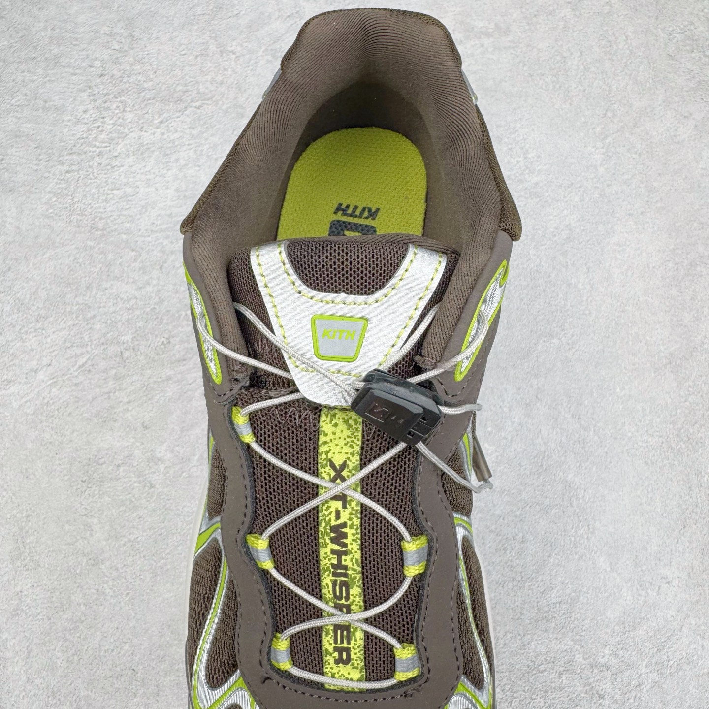 图片[5]-＃HP SALOMON XT-WHISPER 萨洛蒙圆头防滑耐磨低帮休闲越野训练城市通勤跑步鞋 男女同款 浅棕色 纯原外贸平台特供订单 耗时半年巨作 全套原纸板楦头开发 原厂特供网布配套加持 确保原汁原味 完美呈现版型 原档数据独家私模五层组合大底 男女鞋同步官方开发至46.5 原装Ortholite轻量化鞋垫 中底布带钢印编号 原厂TPU锁扣 进口港宝加持 后跟自然饱满 还原公司包裹性 鞋面以“锯齿”状的包裹系统呈现 在基色底之下加入了各种色点缀 将公司的最新技术和时尚前卫的造型融入耐用的长跑款式中 鞋面由 TPU 薄膜制成 并焊接在高耐磨网眼上 使其既时尚又坚固 由 ACS底盘支撑 可增强稳定性和支撑力 以及由橡胶凸耳 Contragrip外底覆盖的 EVA 缓冲中底 旨在应对崎岖的地形 鞋舌上的彩色Salomon 标签、Quicklace 系统以及鞋头、鞋舌和鞋跟上的附加品牌使细节更加完美 让穿着者可以轻松驾驭户外与通勤下的任何运动生活场景 无缝鞋身户外随意纵横 颜值与脚感兼备 出街通勤 绝对非常吸睛 你值得拥有 尺码：36 36.5 37.5 38 38.5 39 40 40.5 41 42 42.5 43 44 44.5 45 46 46.5 注意：偏小1码-选品中心