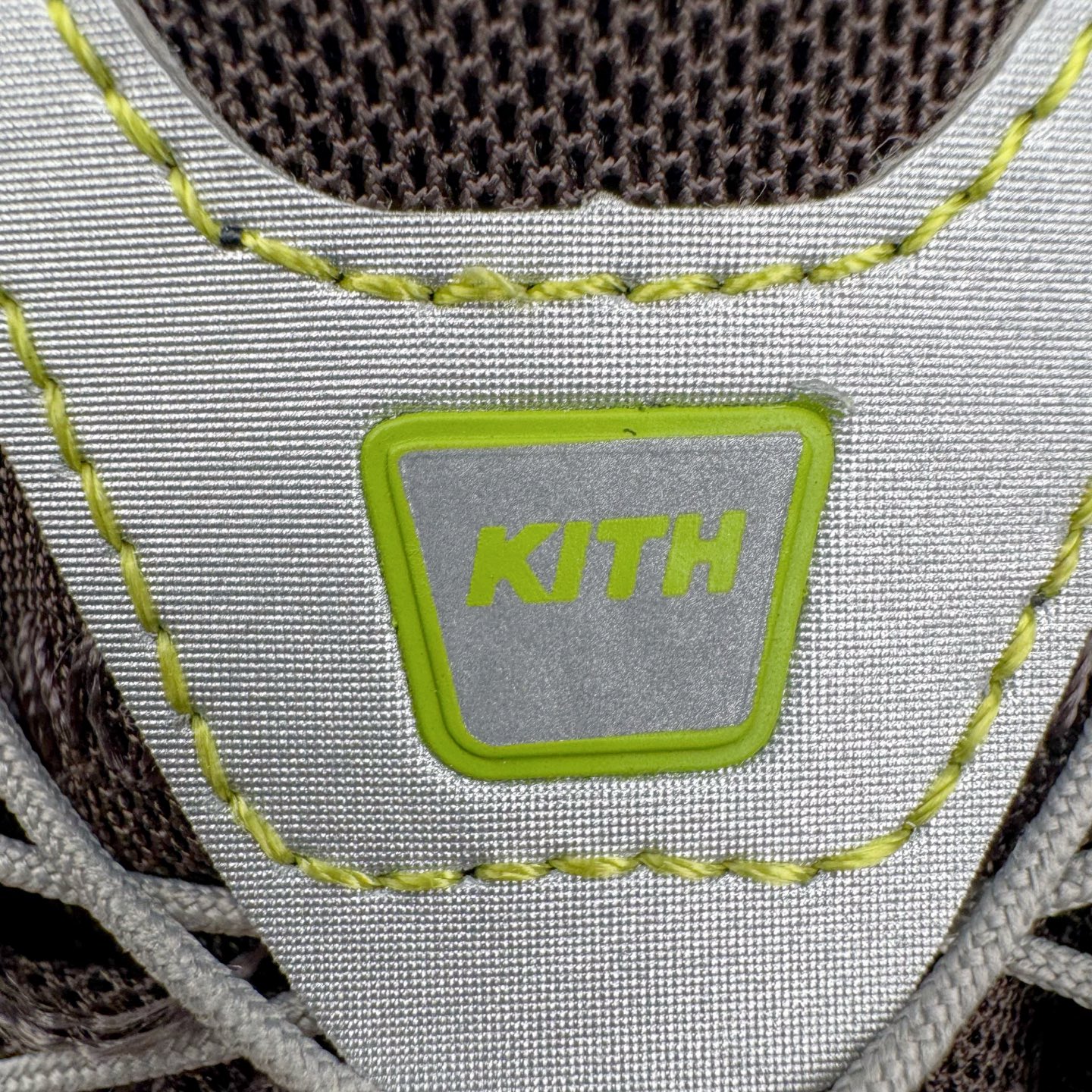 图片[20]-＃HP SALOMON XT-WHISPER 萨洛蒙圆头防滑耐磨低帮休闲越野训练城市通勤跑步鞋 男女同款 浅棕色 纯原外贸平台特供订单 耗时半年巨作 全套原纸板楦头开发 原厂特供网布配套加持 确保原汁原味 完美呈现版型 原档数据独家私模五层组合大底 男女鞋同步官方开发至46.5 原装Ortholite轻量化鞋垫 中底布带钢印编号 原厂TPU锁扣 进口港宝加持 后跟自然饱满 还原公司包裹性 鞋面以“锯齿”状的包裹系统呈现 在基色底之下加入了各种色点缀 将公司的最新技术和时尚前卫的造型融入耐用的长跑款式中 鞋面由 TPU 薄膜制成 并焊接在高耐磨网眼上 使其既时尚又坚固 由 ACS底盘支撑 可增强稳定性和支撑力 以及由橡胶凸耳 Contragrip外底覆盖的 EVA 缓冲中底 旨在应对崎岖的地形 鞋舌上的彩色Salomon 标签、Quicklace 系统以及鞋头、鞋舌和鞋跟上的附加品牌使细节更加完美 让穿着者可以轻松驾驭户外与通勤下的任何运动生活场景 无缝鞋身户外随意纵横 颜值与脚感兼备 出街通勤 绝对非常吸睛 你值得拥有 尺码：36 36.5 37.5 38 38.5 39 40 40.5 41 42 42.5 43 44 44.5 45 46 46.5 注意：偏小1码-选品中心