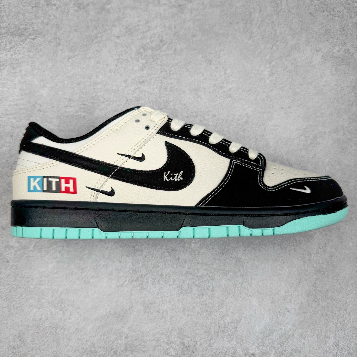 NK Dunk Low 定制配色 QW5836-013 大厂出品 极力推荐 原装头层材料 独家版型蒸餾加工帶來的是更好的视觉和脚感体验大厂纯原品质出货 清洁度 电绣工艺 皮料切割干净无任何毛边 细节完美 实拍调校N版已经零色差零失真 百分百还原实物色彩所见即所得 不存在货不对板色差等低级问题 选购参考实物拍摄 不混卖不参货 只用心做好货严格选品 承诺混一赔十 尺码：36 36.5 37.5 38 38.5 39 40 40.5 41 42 42.5 43 44 44.5 45-选品中心