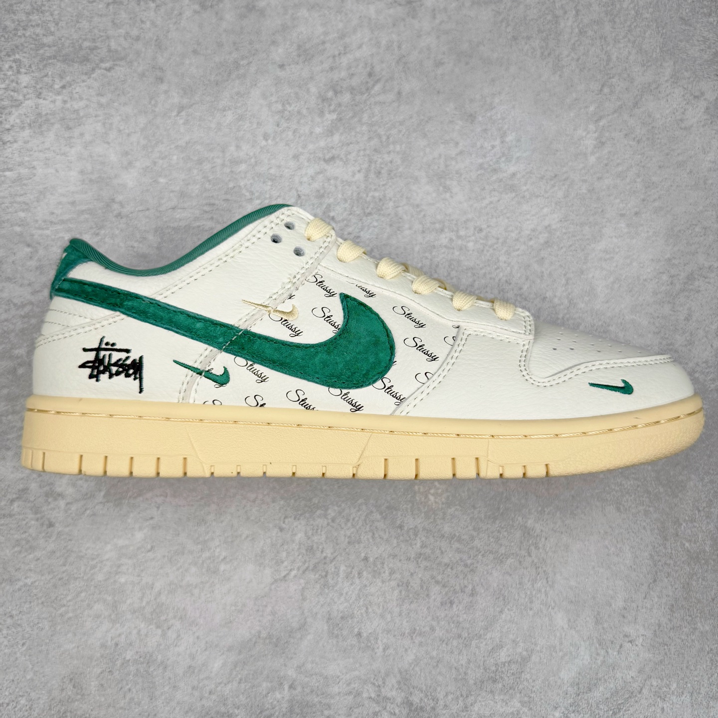 #纯原福利 NK Dunk Low 定制配色 大厂出品 极力推荐 原装头层材料 独家版型蒸餾加工帶來的是更好的视觉和脚感体验大厂纯原品质出货 清洁度 电绣工艺 皮料切割干净无任何毛边 细节完美 尺码:36 36.5 37.5 38 38.5 39 40 40.5 41 42 42.5 43 44 44.5 45-选品中心