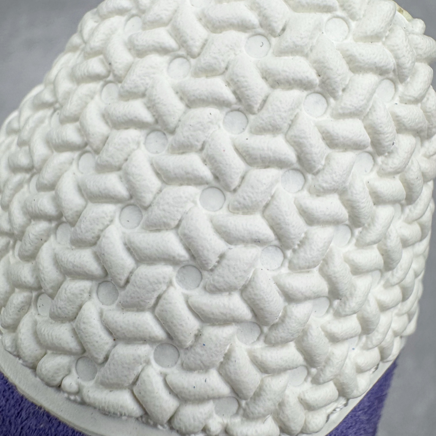 图片[15]-＃HP纯原 AD Original Gazelle Trainers 瞪羚室内鞋系列低帮复古百搭休闲运动德训风板鞋 IF1806 高端零售特供批次 原厂定制长毛翻毛皮组合环保纤维革鞋面材质 内置环保海玻璃鞋垫 外置RB橡胶大底 产品品控稳定性领先行业 原厂全套原楦原纸板冲刀磨具开发 原厂皮料加持 原厂港宝加持定型后跟R度完美 将复古进行到底 简约流畅 三十年不变经典 这款Gazelle运动鞋 无论面料、配色、质感或设计 都只在重现其1991年原款的经典 皮革鞋面 撞色三条纹和鞋跟标的设计 力求呈现90年代的经典复古风潮 Samba火热的同时 也带动了其它的复古鞋型 Gazelle便是其中一只 Gazelle Indoor拥有包边更宽的T字型鞋头 更好的保护运动员的前掌 浓浓的复古氛围感 非常适合现在流行的Cleanfit风格 尺码：35.5 36 36⅔ 37⅓ 38 38⅔ 39⅓ 40 40⅔ 41⅓ 42 42⅔ 43⅓ 44 44⅔ 45-选品中心