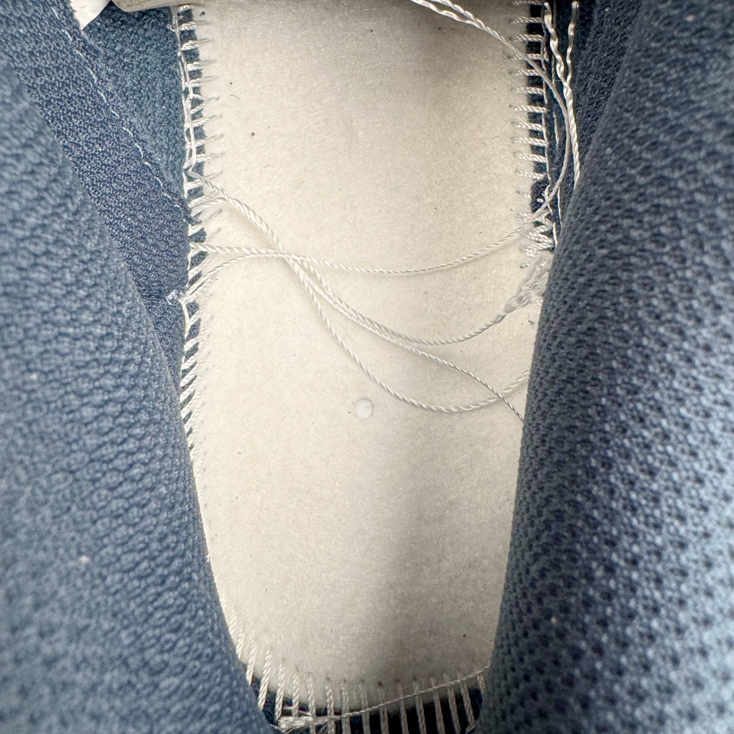 图片[11]-＃YC纯原 NK Dunk Low 海军蓝 HQ1931-400 实力大厂出品 新配色陆续开发 利润个位数只为口碑 全套原纸板楦头开发 确保原汁原味 完美呈现DUNK版型 一比一鞋头弧度高度鞋身弧度 此版本只针对中端市场 皮料材质有所更替 其他数据细节工艺流程均保持一致 绝不口嗨 细节品控鞋型随意对比 独家私模官方第六代原厂航空铝磨具打磨大底 鞋头坡度极致还原 无解鞋型 原盒原配 圈内天花板工艺 原厂玻璃冲刀 超高清洁度 全鞋零毛边皮料切割 原厂中底布点胶 中底布拉帮走线遵循公司 尺码：36 36.5 37.5 38 38.5 39 40 40.5 41 42 42.5 43 44 44.5 45 46-选品中心