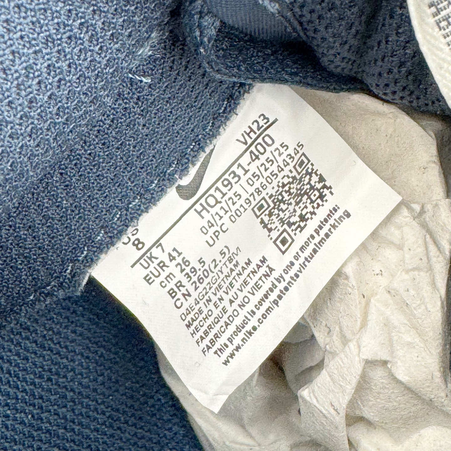 图片[12]-＃YC纯原 NK Dunk Low 海军蓝 HQ1931-400 实力大厂出品 新配色陆续开发 利润个位数只为口碑 全套原纸板楦头开发 确保原汁原味 完美呈现DUNK版型 一比一鞋头弧度高度鞋身弧度 此版本只针对中端市场 皮料材质有所更替 其他数据细节工艺流程均保持一致 绝不口嗨 细节品控鞋型随意对比 独家私模官方第六代原厂航空铝磨具打磨大底 鞋头坡度极致还原 无解鞋型 原盒原配 圈内天花板工艺 原厂玻璃冲刀 超高清洁度 全鞋零毛边皮料切割 原厂中底布点胶 中底布拉帮走线遵循公司 尺码：36 36.5 37.5 38 38.5 39 40 40.5 41 42 42.5 43 44 44.5 45 46-选品中心