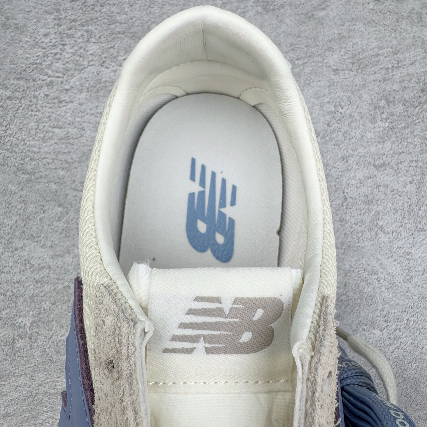 图片[14]-＃总裁 New Balance U471AA NB新百伦织物牛剖层革春夏薄底鞋防滑耐磨平衡轻便低帮生活休闲鞋 原档数据独立私模大底 唯一正确三层组合大底 特高弹切片加持 百分百还原原鞋脚感 NB市场最强产物 防伪原标全套原楦原纸板原厂数据开发 全鞋电脑针车加持 原厂网布 原装进口头层翻毛皮料正确绒感卡色 正确中底拉帮中底网布细节 匠心打造 耗时两个月开发完成 工艺极其复杂难度可想而知 高端零售专供产物 尺码：36 37 37.5 38 38.5 39.5 40 40.5 41.5 42 42.5 43 44 44.5 45 45.5 46.5 47-选品中心
