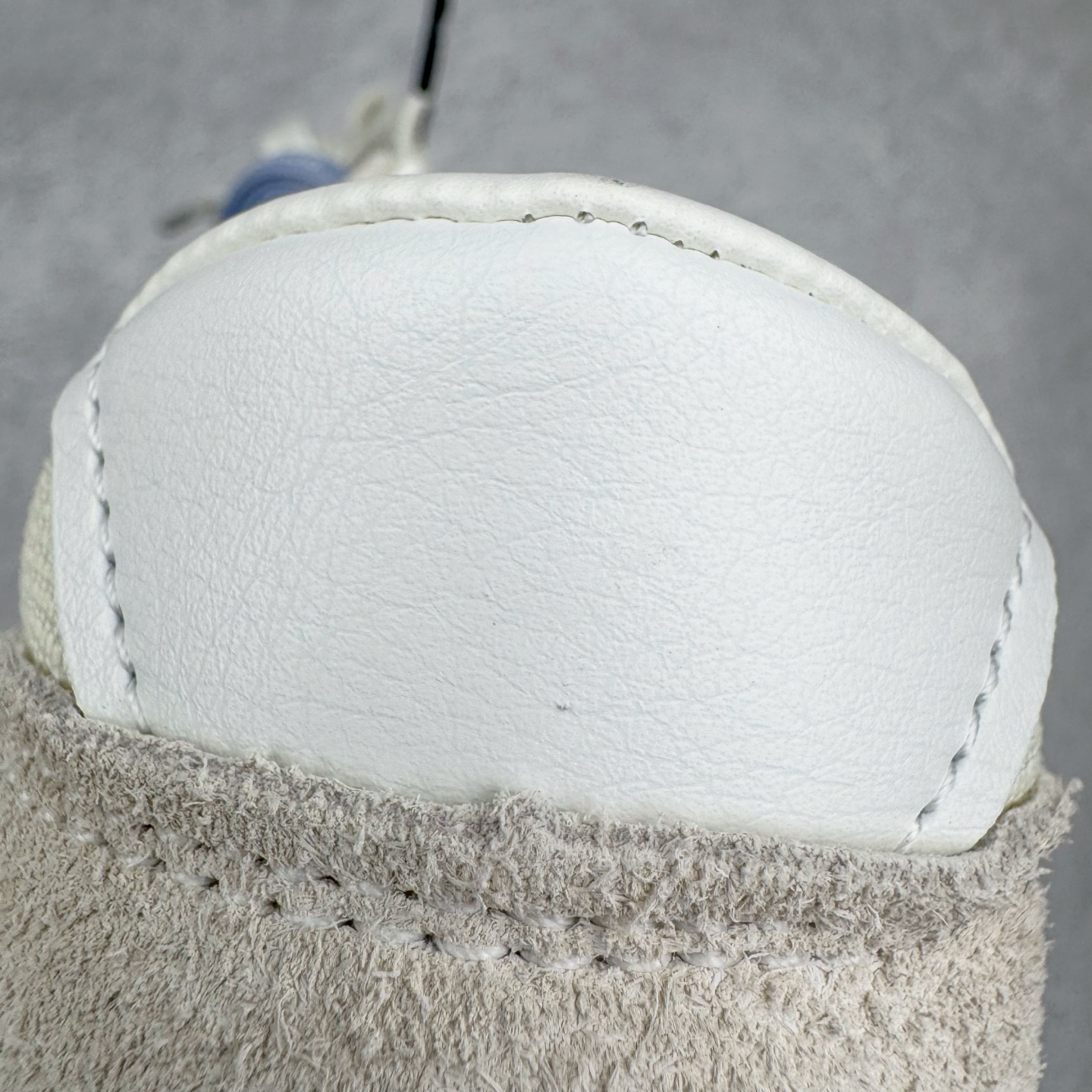 图片[16]-＃总裁 New Balance U471AA NB新百伦织物牛剖层革春夏薄底鞋防滑耐磨平衡轻便低帮生活休闲鞋 原档数据独立私模大底 唯一正确三层组合大底 特高弹切片加持 百分百还原原鞋脚感 NB市场最强产物 防伪原标全套原楦原纸板原厂数据开发 全鞋电脑针车加持 原厂网布 原装进口头层翻毛皮料正确绒感卡色 正确中底拉帮中底网布细节 匠心打造 耗时两个月开发完成 工艺极其复杂难度可想而知 高端零售专供产物 尺码：36 37 37.5 38 38.5 39.5 40 40.5 41.5 42 42.5 43 44 44.5 45 45.5 46.5 47-选品中心