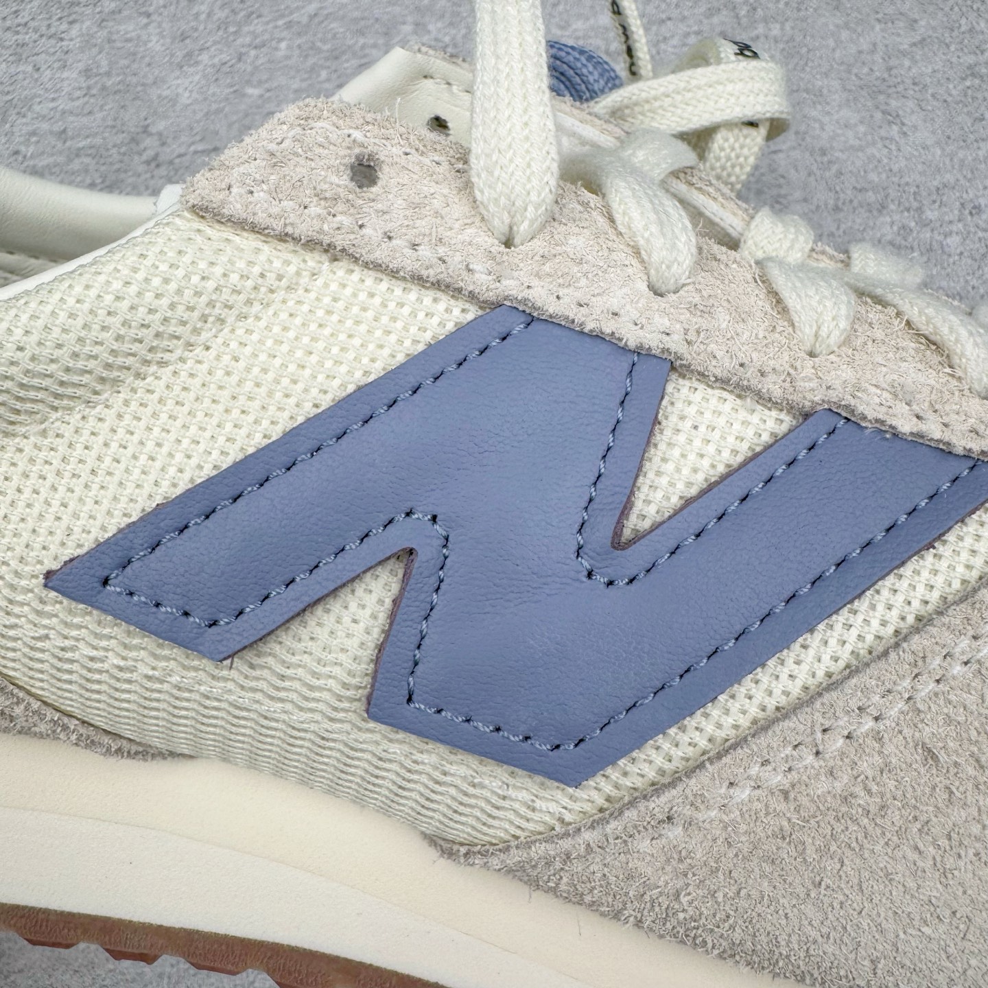 图片[18]-＃总裁 New Balance U471AA NB新百伦织物牛剖层革春夏薄底鞋防滑耐磨平衡轻便低帮生活休闲鞋 原档数据独立私模大底 唯一正确三层组合大底 特高弹切片加持 百分百还原原鞋脚感 NB市场最强产物 防伪原标全套原楦原纸板原厂数据开发 全鞋电脑针车加持 原厂网布 原装进口头层翻毛皮料正确绒感卡色 正确中底拉帮中底网布细节 匠心打造 耗时两个月开发完成 工艺极其复杂难度可想而知 高端零售专供产物 尺码：36 37 37.5 38 38.5 39.5 40 40.5 41.5 42 42.5 43 44 44.5 45 45.5 46.5 47-选品中心