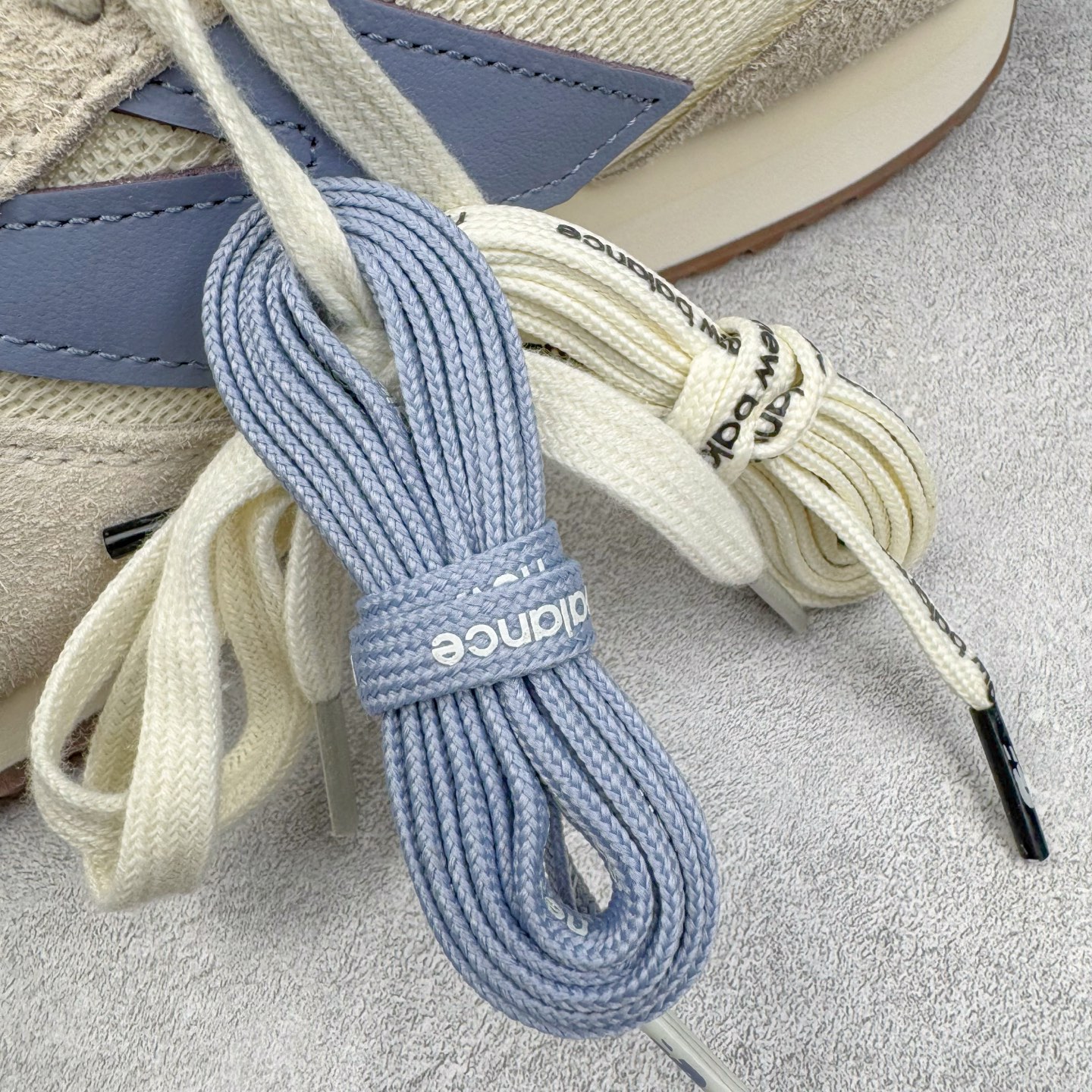 图片[13]-＃总裁 New Balance U471AA NB新百伦织物牛剖层革春夏薄底鞋防滑耐磨平衡轻便低帮生活休闲鞋 原档数据独立私模大底 唯一正确三层组合大底 特高弹切片加持 百分百还原原鞋脚感 NB市场最强产物 防伪原标全套原楦原纸板原厂数据开发 全鞋电脑针车加持 原厂网布 原装进口头层翻毛皮料正确绒感卡色 正确中底拉帮中底网布细节 匠心打造 耗时两个月开发完成 工艺极其复杂难度可想而知 高端零售专供产物 尺码：36 37 37.5 38 38.5 39.5 40 40.5 41.5 42 42.5 43 44 44.5 45 45.5 46.5 47-选品中心