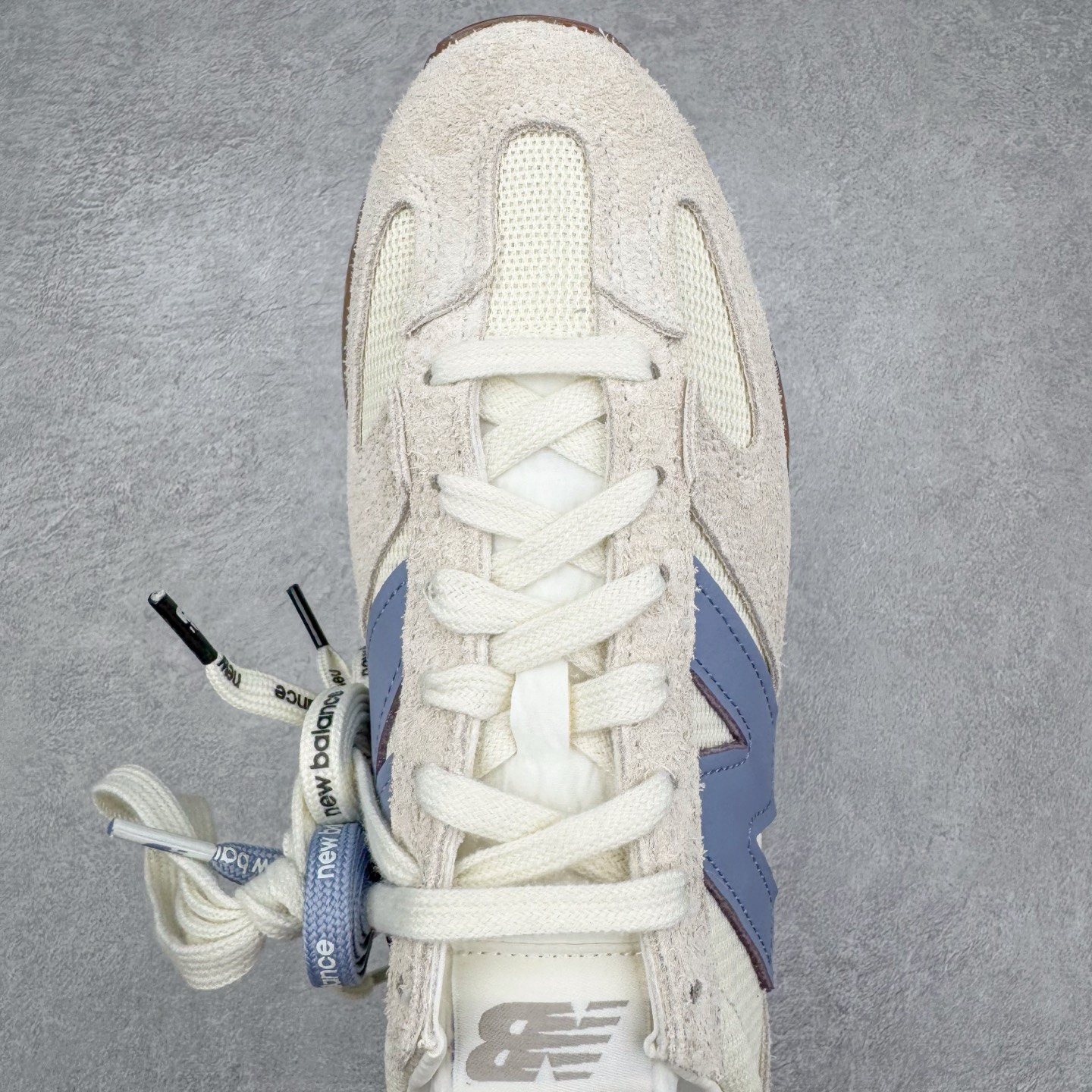 图片[4]-＃总裁 New Balance U471AA NB新百伦织物牛剖层革春夏薄底鞋防滑耐磨平衡轻便低帮生活休闲鞋 原档数据独立私模大底 唯一正确三层组合大底 特高弹切片加持 百分百还原原鞋脚感 NB市场最强产物 防伪原标全套原楦原纸板原厂数据开发 全鞋电脑针车加持 原厂网布 原装进口头层翻毛皮料正确绒感卡色 正确中底拉帮中底网布细节 匠心打造 耗时两个月开发完成 工艺极其复杂难度可想而知 高端零售专供产物 尺码：36 37 37.5 38 38.5 39.5 40 40.5 41.5 42 42.5 43 44 44.5 45 45.5 46.5 47-选品中心