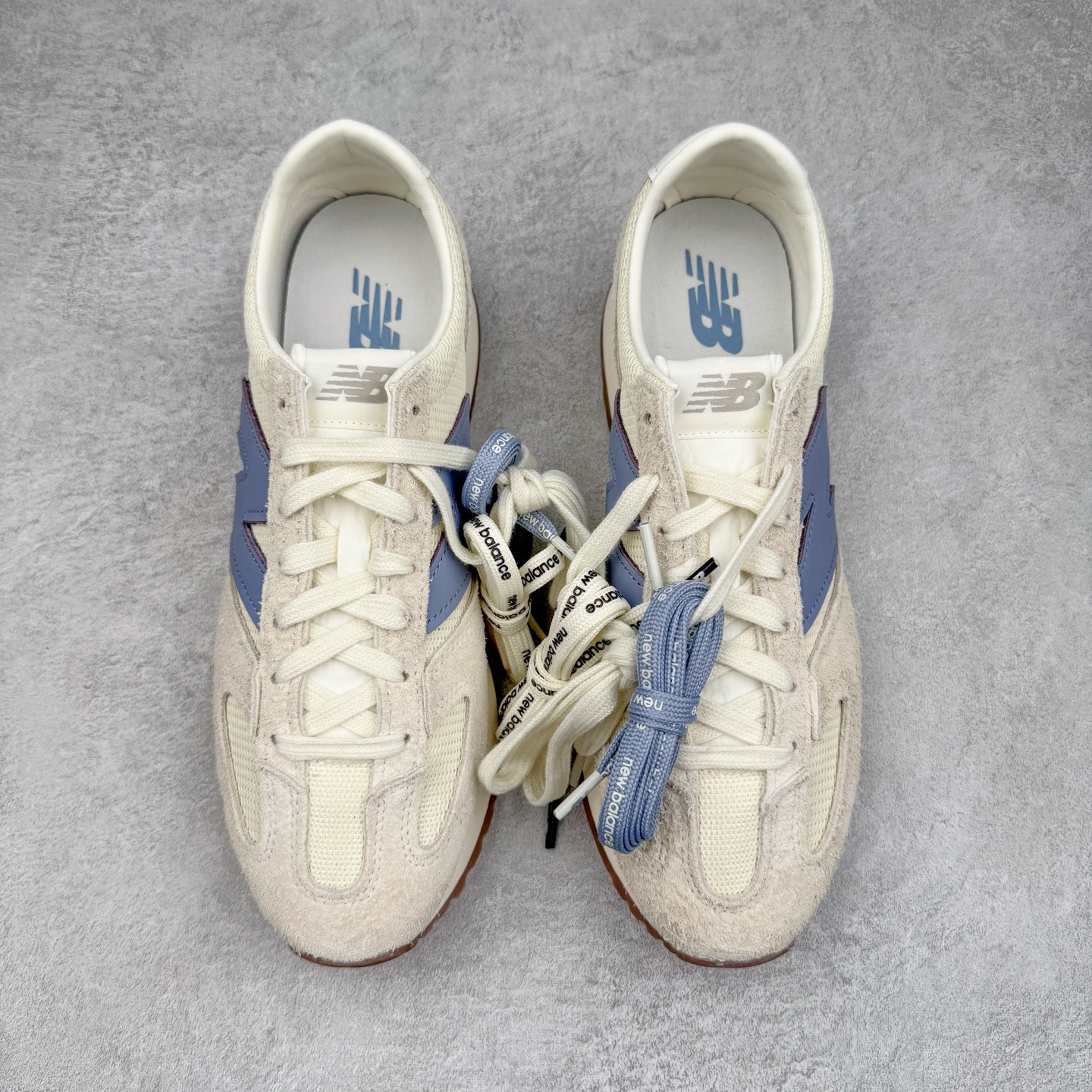 图片[2]-＃总裁 New Balance U471AA NB新百伦织物牛剖层革春夏薄底鞋防滑耐磨平衡轻便低帮生活休闲鞋 原档数据独立私模大底 唯一正确三层组合大底 特高弹切片加持 百分百还原原鞋脚感 NB市场最强产物 防伪原标全套原楦原纸板原厂数据开发 全鞋电脑针车加持 原厂网布 原装进口头层翻毛皮料正确绒感卡色 正确中底拉帮中底网布细节 匠心打造 耗时两个月开发完成 工艺极其复杂难度可想而知 高端零售专供产物 尺码：36 37 37.5 38 38.5 39.5 40 40.5 41.5 42 42.5 43 44 44.5 45 45.5 46.5 47-选品中心