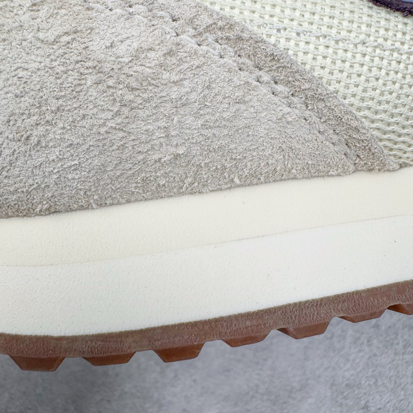 图片[17]-＃总裁 New Balance U471AA NB新百伦织物牛剖层革春夏薄底鞋防滑耐磨平衡轻便低帮生活休闲鞋 原档数据独立私模大底 唯一正确三层组合大底 特高弹切片加持 百分百还原原鞋脚感 NB市场最强产物 防伪原标全套原楦原纸板原厂数据开发 全鞋电脑针车加持 原厂网布 原装进口头层翻毛皮料正确绒感卡色 正确中底拉帮中底网布细节 匠心打造 耗时两个月开发完成 工艺极其复杂难度可想而知 高端零售专供产物 尺码：36 37 37.5 38 38.5 39.5 40 40.5 41.5 42 42.5 43 44 44.5 45 45.5 46.5 47-选品中心