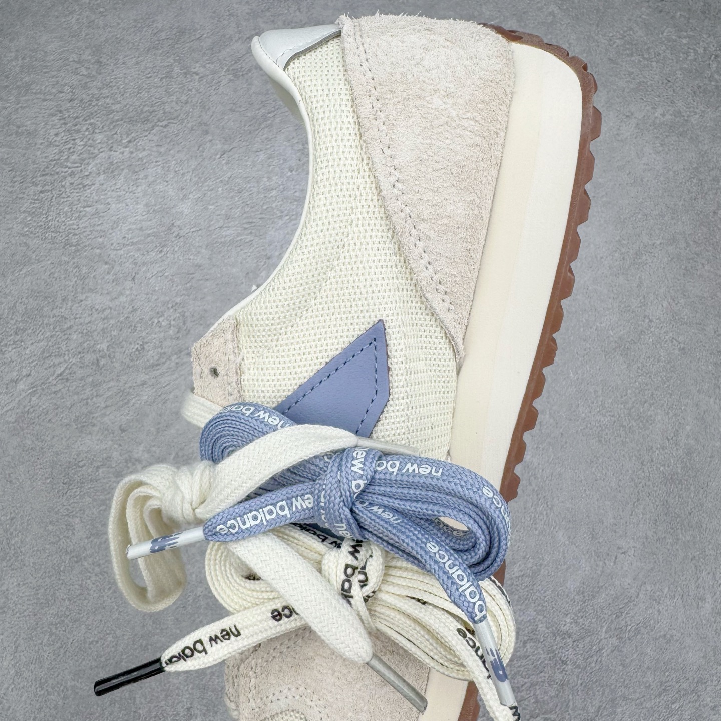 图片[7]-＃总裁 New Balance U471AA NB新百伦织物牛剖层革春夏薄底鞋防滑耐磨平衡轻便低帮生活休闲鞋 原档数据独立私模大底 唯一正确三层组合大底 特高弹切片加持 百分百还原原鞋脚感 NB市场最强产物 防伪原标全套原楦原纸板原厂数据开发 全鞋电脑针车加持 原厂网布 原装进口头层翻毛皮料正确绒感卡色 正确中底拉帮中底网布细节 匠心打造 耗时两个月开发完成 工艺极其复杂难度可想而知 高端零售专供产物 尺码：36 37 37.5 38 38.5 39.5 40 40.5 41.5 42 42.5 43 44 44.5 45 45.5 46.5 47-选品中心