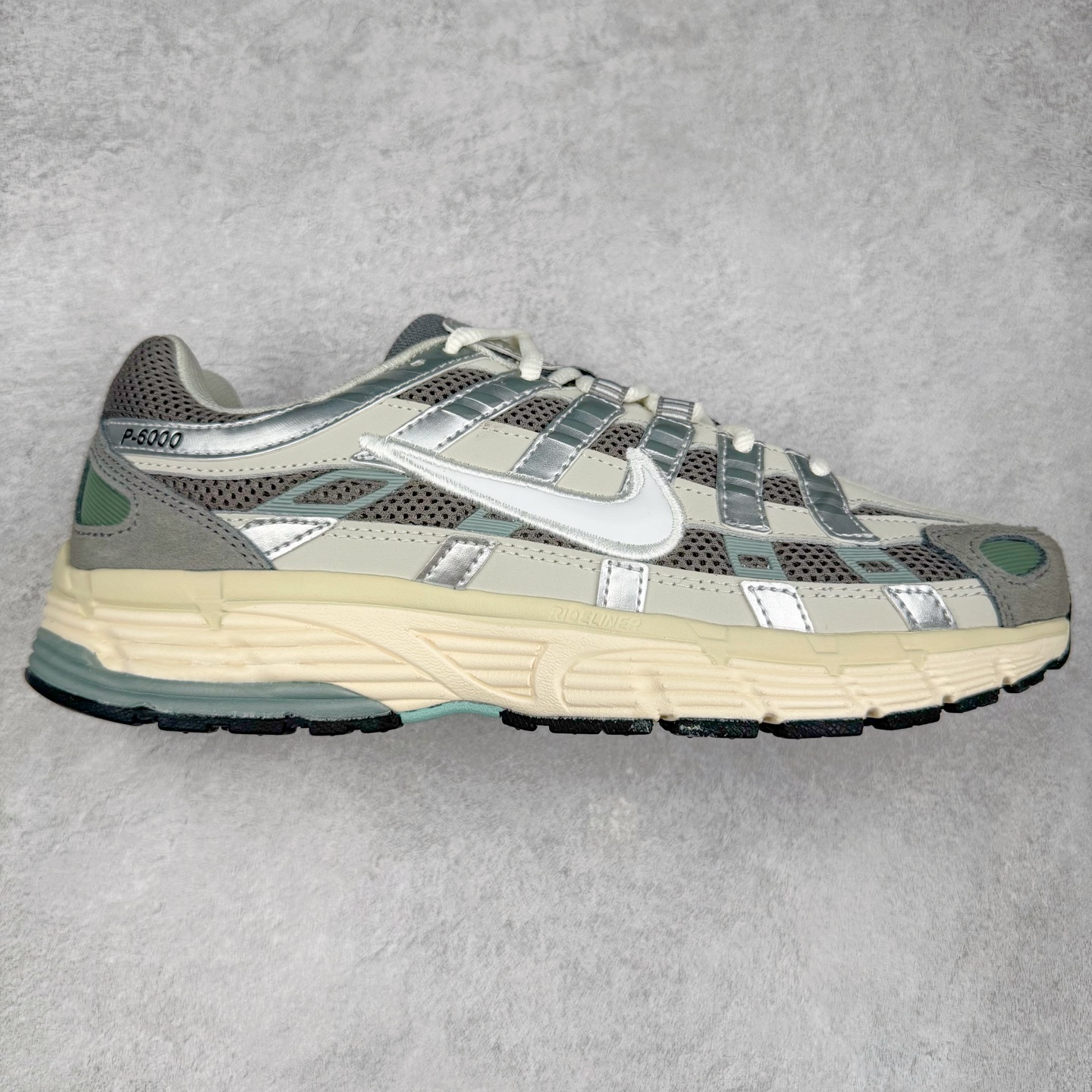 图片[2]-＃福利特价 NK P-6000 系列低帮复古老爹风休闲运动舒适慢跑鞋 融合 Pegasus 过往运动鞋设计 助力 21 世纪早期跑步运动跃升时尚新高度 采用透气网眼布、运动风格线条和耐穿覆面 兼具吸睛外观和舒适感受 中底泡绵以田径赛道为灵感 打造厚实设计 缔造出众缓震性能 尺码：36 36.5 37.5 38 38.5 39 40 40.5 41 42 42.5 43 44 44.5 45-选品中心