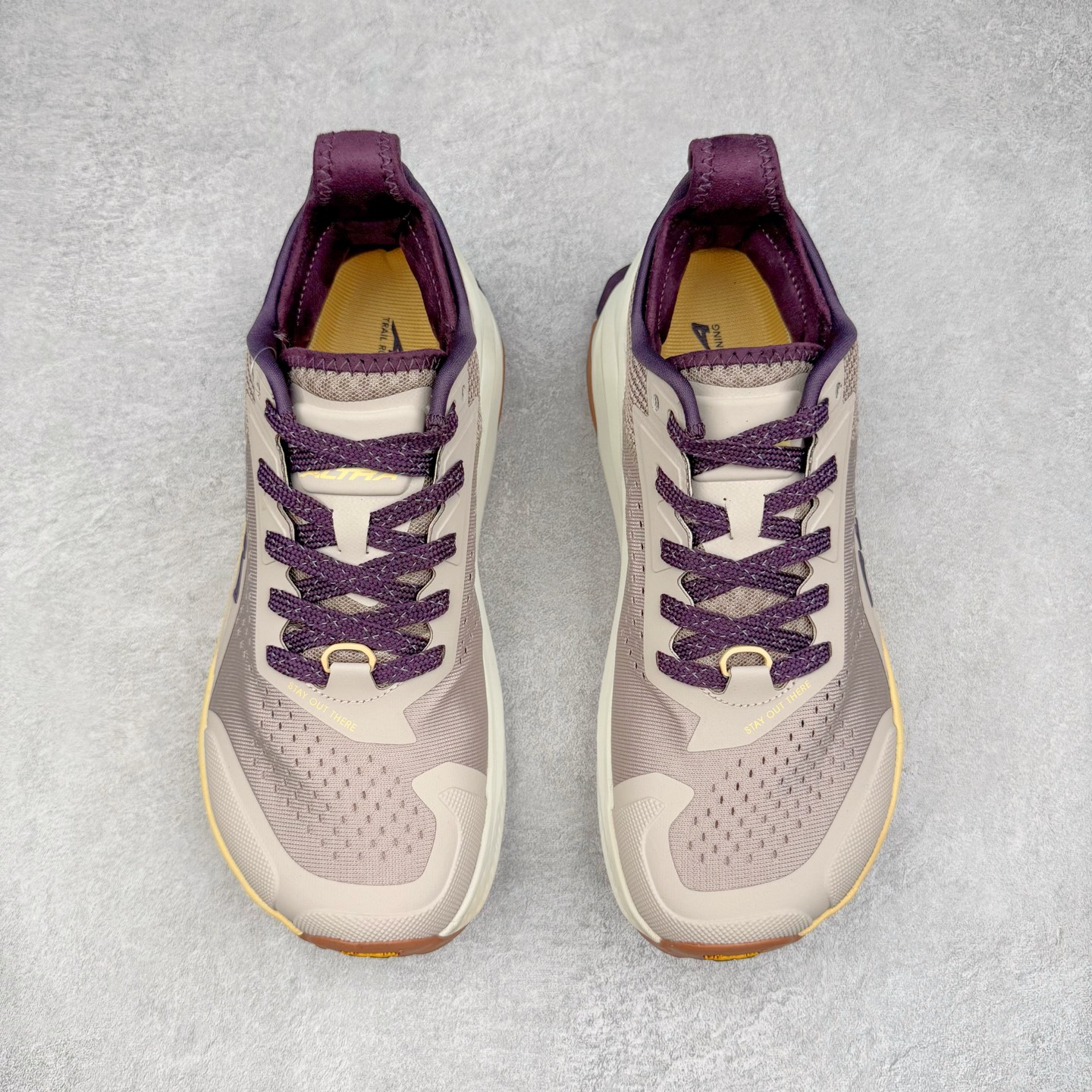 图片[2]-＃纯原 Altra OLYMPUS 6 奥创奥林匹斯六代舒适百搭防滑耐磨低帮户外跑步鞋 2009年，长跑精英运动员Golden Harper在美国犹他州创立了“Altra Footwear”，跑鞋特点是采用舒适的FootShape™M（很适鞋楦）设计和独特的BalancedCushioning™（平衡缓冲）技术，帮助遭受伤病困扰的跑者回归跑步，从而迅速积累起良好的口碑。2011年品牌迅速发展，屡获大奖。2015年开始不仅占据全美跑鞋前十，足迹更是遍布全球。2016年Altra正式进入中国市场，凭借独特的品牌风格以及出色的性能表现，三年来获得越来越多普通跑者的喜爱。销售业绩增长迅速，成为中国越野跑市场占有量前三的跑鞋品牌。实拍调校N版已经零色差零失真 百分百还原实物色彩所见即所得 不存在货不对板色差等低级问题 选购参考实物拍摄 不混卖不参货 只用心做好货严格选品 承诺混一赔十 尺码：39 40 40.5 41 42 42.5 43 44 44.5 45-选品中心