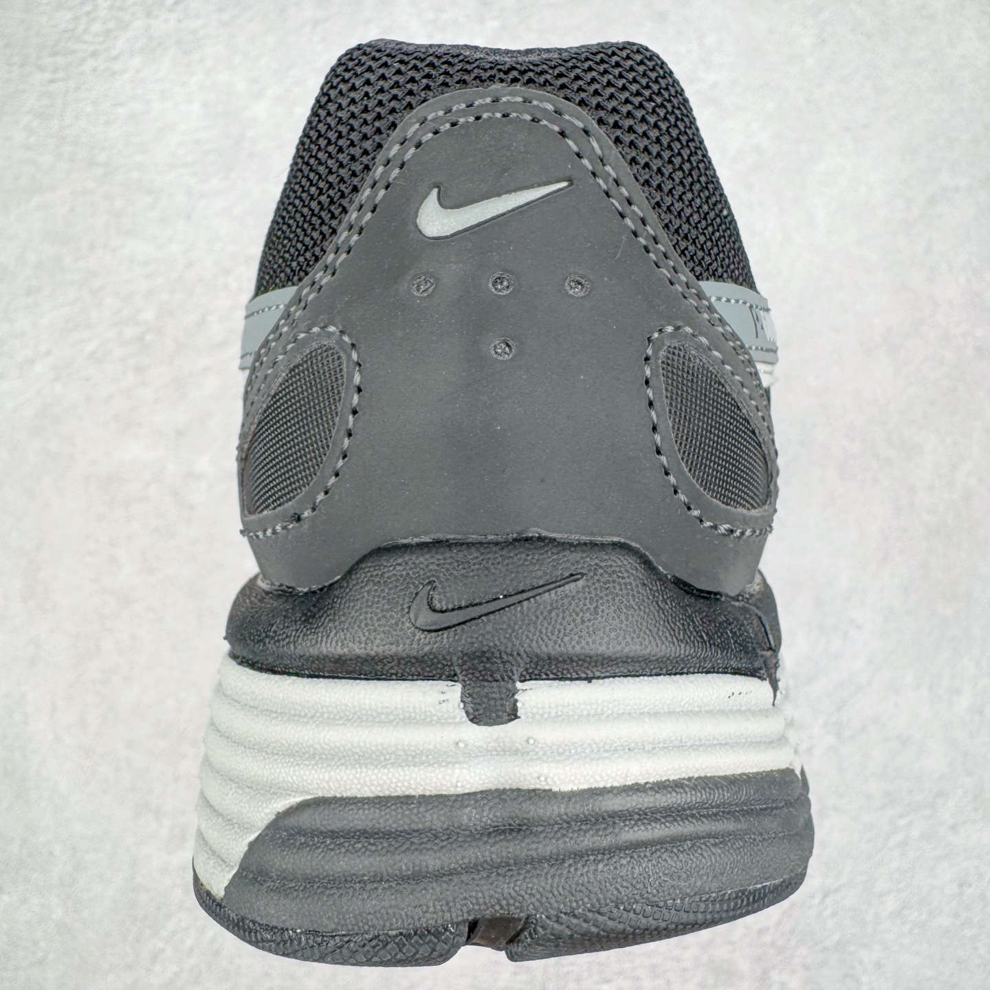 图片[8]-＃CS纯原 NK P-6000 系列低帮复古老爹风休闲运动舒适慢跑鞋 HQ3818-001 购入原鞋原装纸板楦头开发 独家私模四层组合大底 市场唯一正确版本 良心定价 新配色陆续出货 进口三文治网面 融合 Pegasus 过往运动鞋设计 助力 21 世纪早期跑步运动跃升时尚新高度 采用透气网眼布、运动风格线条和耐穿覆面 兼具吸睛外观和舒适感受 中底泡绵以田径赛道为灵感 打造厚实设计 缔造出众缓震性能 尺码：36 36.5 37.5 38 38.5 39 40 40.5 41 42 42.5 43 44 44.5 45-选品中心