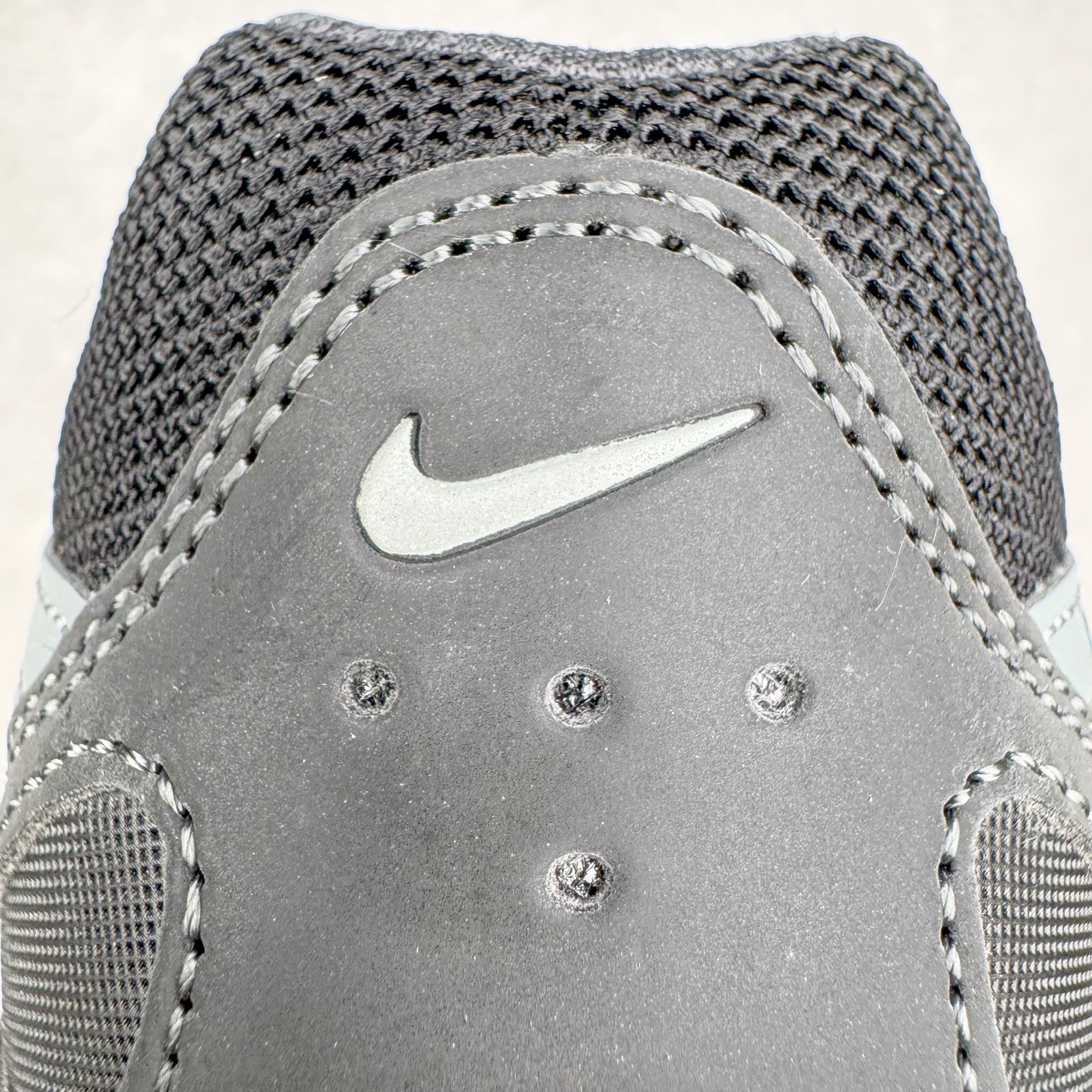 图片[20]-＃CS纯原 NK P-6000 系列低帮复古老爹风休闲运动舒适慢跑鞋 HQ3818-001 购入原鞋原装纸板楦头开发 独家私模四层组合大底 市场唯一正确版本 良心定价 新配色陆续出货 进口三文治网面 融合 Pegasus 过往运动鞋设计 助力 21 世纪早期跑步运动跃升时尚新高度 采用透气网眼布、运动风格线条和耐穿覆面 兼具吸睛外观和舒适感受 中底泡绵以田径赛道为灵感 打造厚实设计 缔造出众缓震性能 尺码：36 36.5 37.5 38 38.5 39 40 40.5 41 42 42.5 43 44 44.5 45-选品中心