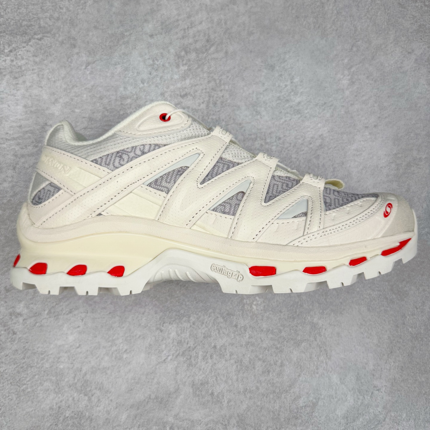 图片[10]-＃TG福利特价️ Salomon XT-QUEST ADV 萨洛蒙潮流越野机能户外功能鞋 纯原外贸平台特供订单 耗时半年巨作 全套原纸板楦头开发 原厂特供网布配套加持 确保原汁原味 完美呈现版型 原档数据独家私模五层组合大底 男女鞋同步官方开发至46.5 原装Ortholite轻量化鞋垫 中底布带钢印编号 原厂TPU锁扣 进口港宝加持 后跟自然饱满 还原公司包裹性 基于 SALOMON 初代 XT 鞋身造型并搭载 4D ADVANCED CHASSIS™ 大底打造而成 为这款 XT-QUEST 带来了多项足部控制与保护等功能性 如在运动过程中控制左右晃动的过程而提高稳定性、改善长途越野过程中足中到足尖的过渡、提高感知岩石的精确度以抵抗尖锐物体对脚底的伤害以及采用动态缓冲来增强穿着舒适感 从而减轻疲劳感 使 XT-QUEST 成为一双舒适且安全的户外之履 尺码：36 36.5 37.5 38 38.5 39 40 40.5 41 42 42.5 43 44 44.5 45-选品中心