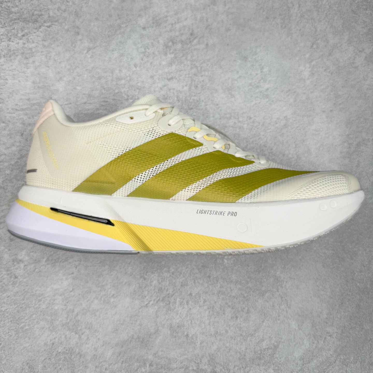 AD Adizero Boston 13 夏季透气网眼竞速跑鞋 JS4952 融合Lightstrike和Lightstrike Pro技术 采用乙烯/乙酸乙烯酯(EVA)材质 打造舒适中底 含ENERGYROD能量碳柱 旨在为步伐添活力 尺码:36 36.5 37 38 38.5 39 40 40.5 41 42 42.5 43 44 44.5 45-选品中心