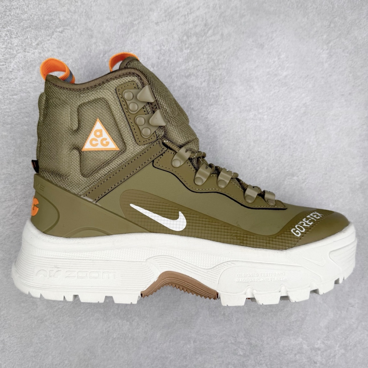 NK ACG Air Zoom Gaiadome Gore-Tex 舒适 防滑耐磨高帮户外功能鞋 实拍调校N版已经零色差零失真 百分百还原实物色彩所见即所得 不存在货不对板色差等低级问题 选购参考实物拍摄 不混卖不参货 只用心做好货严格选品 承诺混一赔十 尺码：36 36.5 37.5 38 38.5 39 40 40.5 41 42 42.5 43 44 44.5 45 46-选品中心