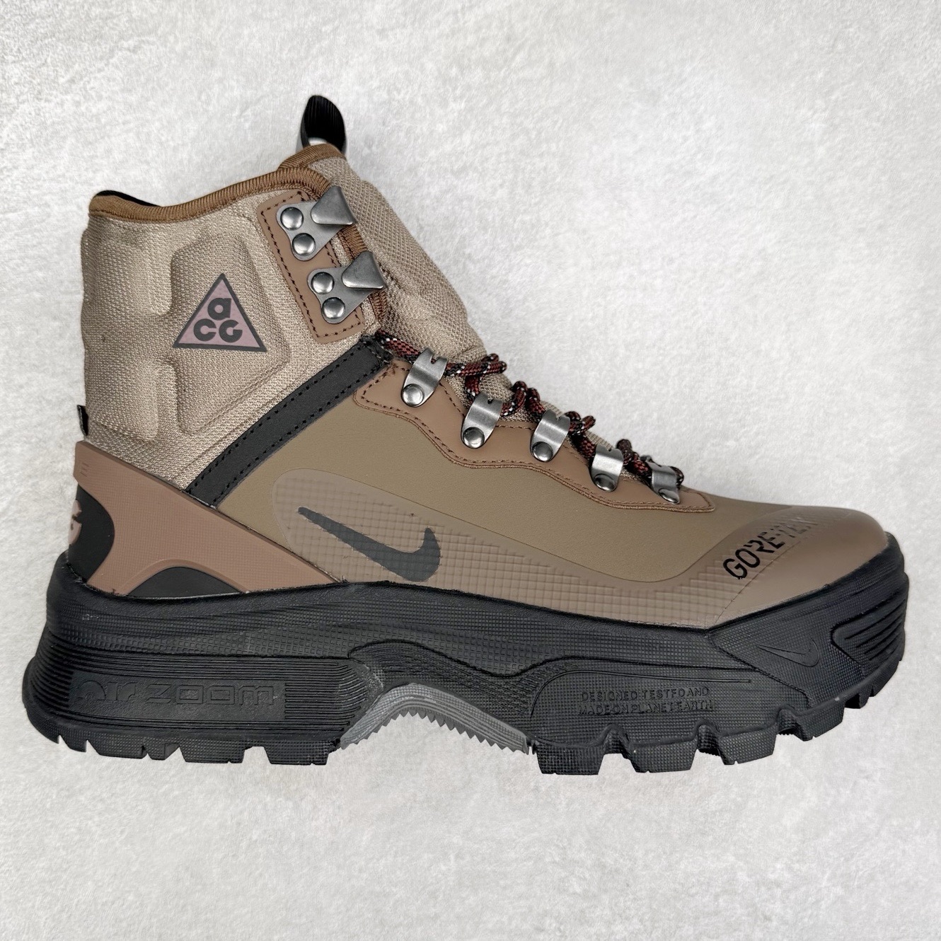 NK ACG Air Zoom Gaiadome Gore-Tex 舒适 防滑耐磨高帮户外功能鞋 实拍调校N版已经零色差零失真 百分百还原实物色彩所见即所得 不存在货不对板色差等低级问题 选购参考实物拍摄 不混卖不参货 只用心做好货严格选品 承诺混一赔十 尺码：36 36.5 37.5 38 38.5 39 40 40.5 41 42 42.5 43 44 44.5 45 46-选品中心