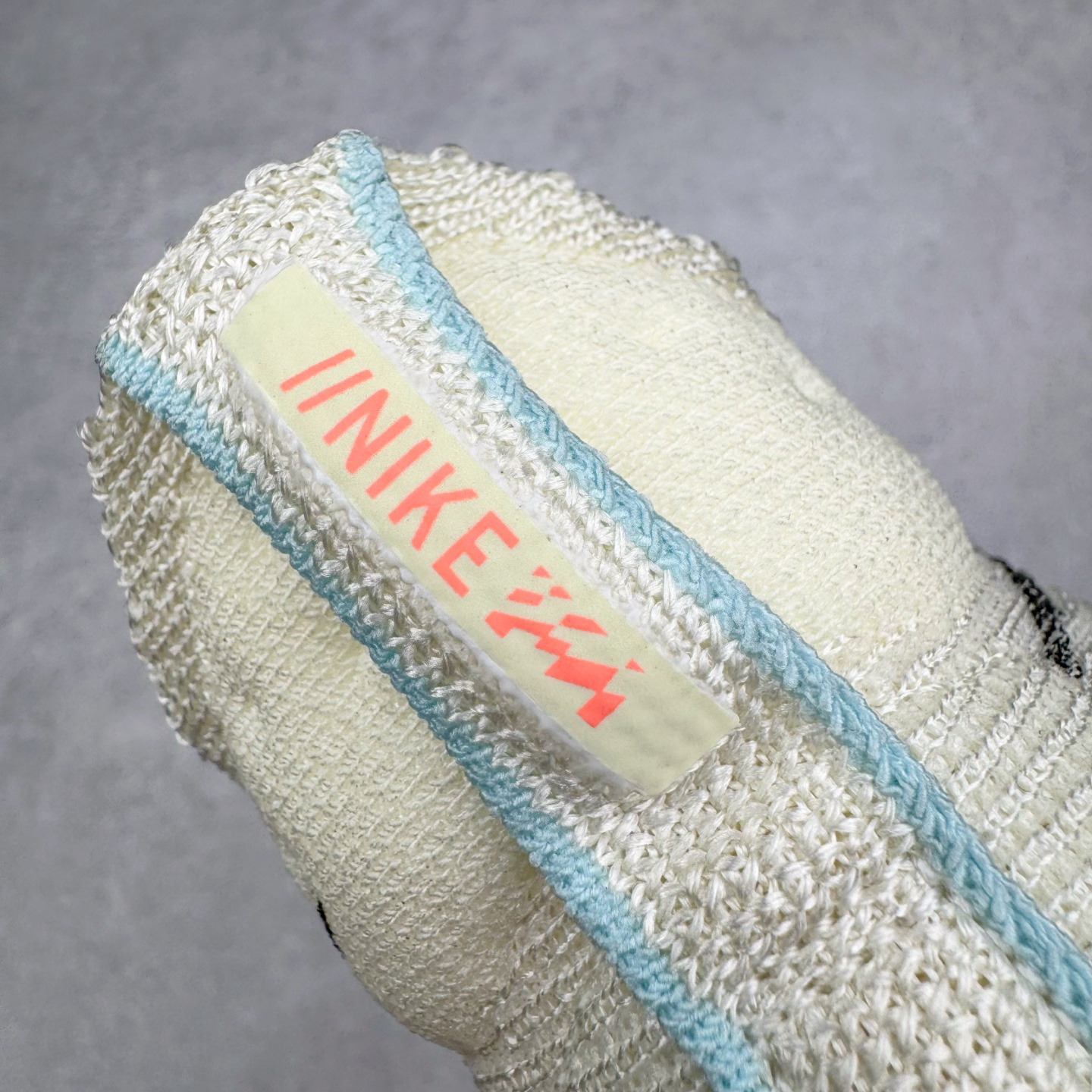 图片[12]-＃JC纯原 NK Air Zoom Alphafly NEXT% 3 2024全新马拉松超级跑鞋 FD8315-101 有史以来最轻盈、测试次数最多的NK Alphafly 经过精英马拉松运动员的测试验证 并搭载Air Zoom气垫 旨在助力跑者实现突破 取得更佳的成绩 在开发过程中 Alphafly 3帮助耐克运动员凯尔文·基普图姆（Kelvin Kiptum）以2：00：35的成绩刷新了马拉松世界纪录 Alphafly的动力设计没有改变——Air Zoom气垫单元、Flyplate碳纤维板和ZoomX泡绵 但是整体系统的制作方法略有调整 优化和提升了对运动员的帮助 主要更新包括一体式鞋底 提供顺畅稳定的“后跟到脚趾”过渡；更宽的全长Flyplate碳纤维板提供稳定助推力 全新Fast Shot外底保证出色牵引力和抓地力 全新Atomknit 3.0鞋面提供更强的控制力、透气性和中足支撑力 尺码：36 36.5 37.5 38 38.5 39 40 40.5 41 42 42.5 43 44 44.5 45 46-选品中心