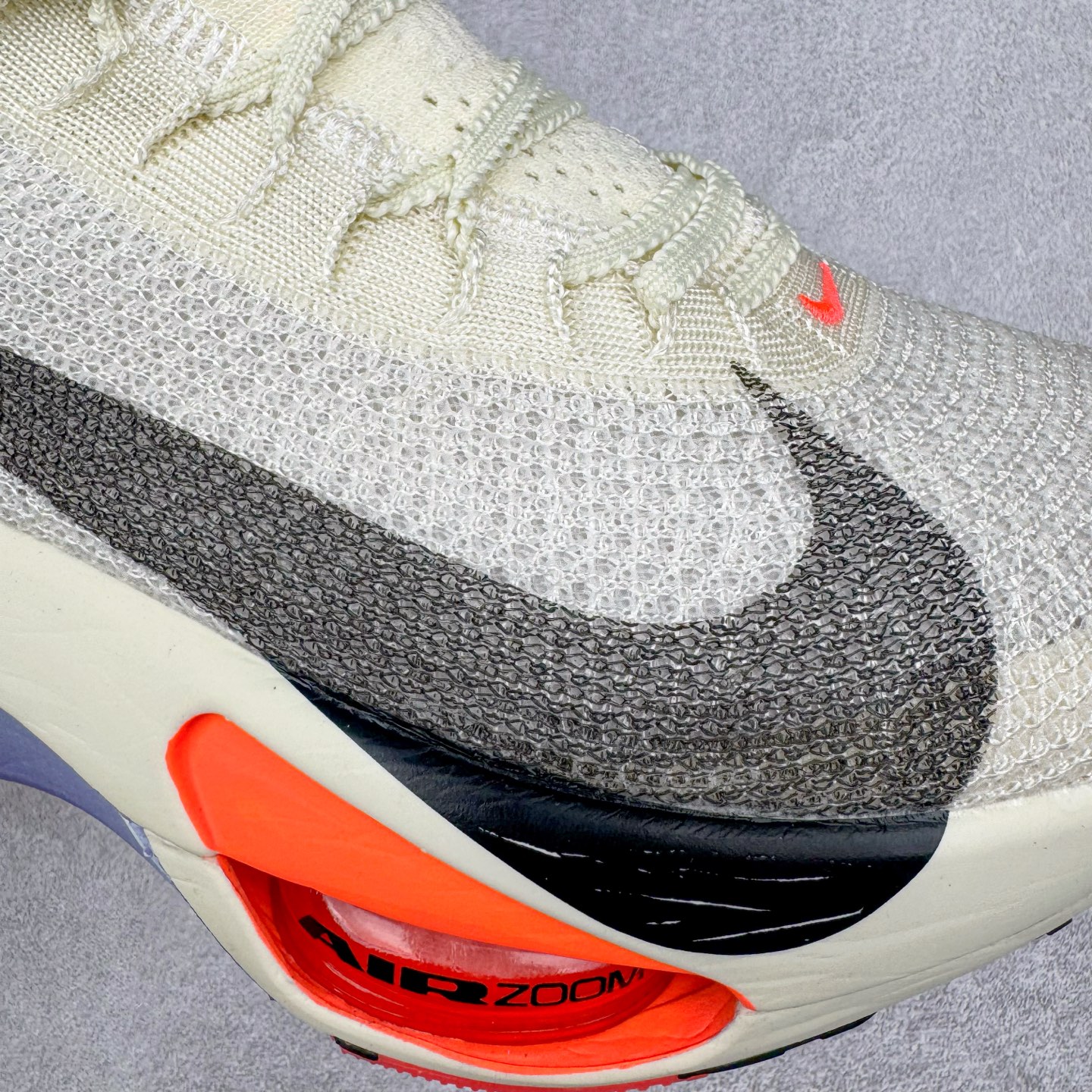 图片[16]-＃JC纯原 NK Air Zoom Alphafly NEXT% 3 2024全新马拉松超级跑鞋 FD8315-101 有史以来最轻盈、测试次数最多的NK Alphafly 经过精英马拉松运动员的测试验证 并搭载Air Zoom气垫 旨在助力跑者实现突破 取得更佳的成绩 在开发过程中 Alphafly 3帮助耐克运动员凯尔文·基普图姆（Kelvin Kiptum）以2：00：35的成绩刷新了马拉松世界纪录 Alphafly的动力设计没有改变——Air Zoom气垫单元、Flyplate碳纤维板和ZoomX泡绵 但是整体系统的制作方法略有调整 优化和提升了对运动员的帮助 主要更新包括一体式鞋底 提供顺畅稳定的“后跟到脚趾”过渡；更宽的全长Flyplate碳纤维板提供稳定助推力 全新Fast Shot外底保证出色牵引力和抓地力 全新Atomknit 3.0鞋面提供更强的控制力、透气性和中足支撑力 尺码：36 36.5 37.5 38 38.5 39 40 40.5 41 42 42.5 43 44 44.5 45 46-选品中心