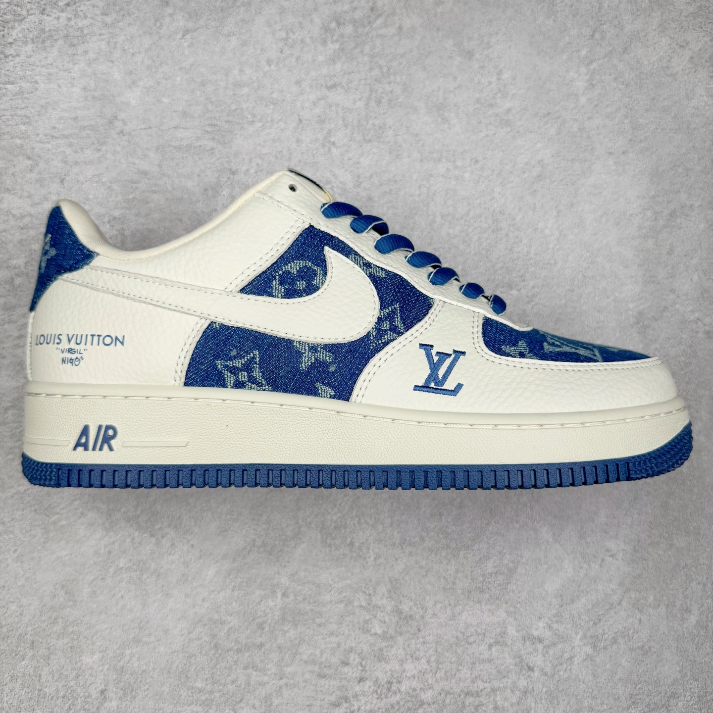 NK Air Force 1´07 Low 空军一号低帮百搭休闲运动板鞋 SC9207-536 柔软、弹性十足的缓震性能和出色的中底设计 横跨复古与现代的外型结合 造就出风靡全球 三十多年的Force 1 直到今天还深受青睐 实拍调校N版已经零色差零失真 百分百还原实物色彩所见即所得 不存在货不对板色差等低级问题 选购参考实物拍摄 不混卖不参货 只用心做好货严格选品 承诺混一赔十 尺码：36 36.5 37.5 38 38.5 39 40 40.5 41 42 42.5 43 44 44.5 45-选品中心