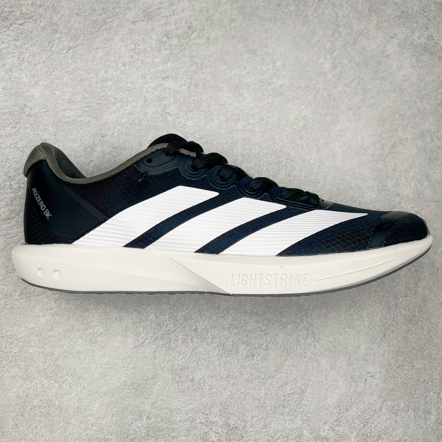 AD Adizero BK 夏季透气网眼竞速跑鞋 JP6528 融合Lightstrike和Lightstrike Pro技术 采用乙烯/乙酸乙烯酯(EVA)材质 打造舒适中底 含ENERGYROD能量碳柱 旨在为步伐添活力 尺码:36 36.5 37 38 38.5 39 40 40.5 41 42 42.5 43 44 44.5 45-选品中心