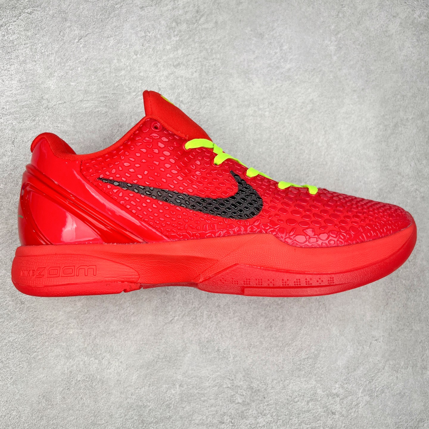 ＃福利特价 NK Kobe 6 Protro 科比6代专业实战篮球鞋 采用了复合式的鞋面 内层为透气网面 中层加载Fly wire科技 而外层则用聚氨酯岛状结构塑造出非常逼真的蛇麟纹路 多层的鞋面结构带来了更好的透气性和更有针对性的保护 加入了双层记忆海绵鞋垫 可根据球员脚形自动调节以提高合脚度 使脚感更加柔软舒适 赋予球员非一般的球场舒适感受 实拍调校N版已经零色差零失真 百分百还原实物色彩所见即所得 不存在货不对板色差等低级问题 选购参考实物拍摄 不混卖不参货 只用心做好货严格选品 承诺混一赔十 尺码：36 36.5 37.5 38 38.5 39 40 40.5 41 42 42.5 43 44 44.5 45 46-选品中心