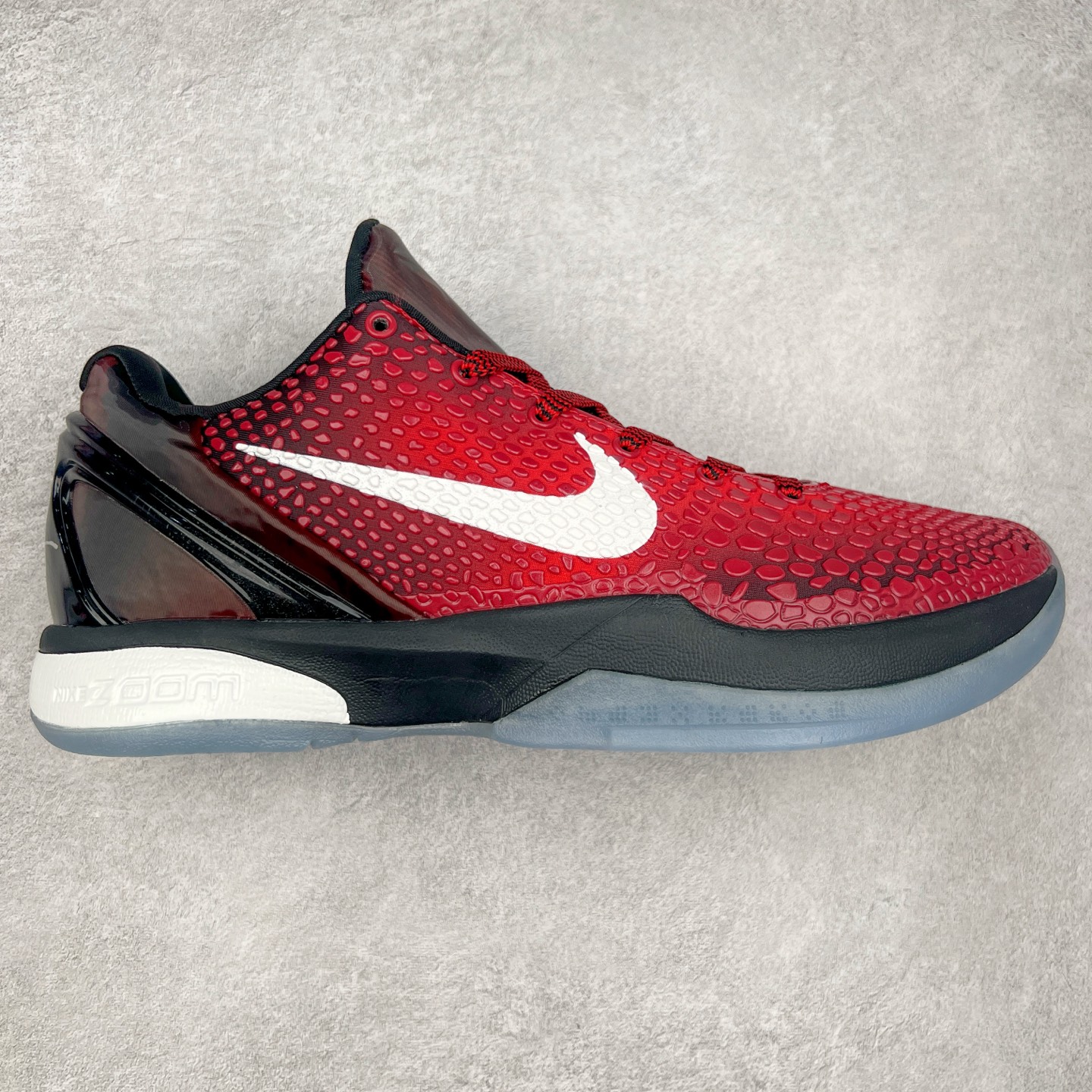 图片[9]-＃福利特价 NK Kobe 6 Protro 科比6代专业实战篮球鞋 采用了复合式的鞋面 内层为透气网面 中层加载Fly wire科技 而外层则用聚氨酯岛状结构塑造出非常逼真的蛇麟纹路 多层的鞋面结构带来了更好的透气性和更有针对性的保护 加入了双层记忆海绵鞋垫 可根据球员脚形自动调节以提高合脚度 使脚感更加柔软舒适 赋予球员非一般的球场舒适感受 实拍调校N版已经零色差零失真 百分百还原实物色彩所见即所得 不存在货不对板色差等低级问题 选购参考实物拍摄 不混卖不参货 只用心做好货严格选品 承诺混一赔十 尺码：36 36.5 37.5 38 38.5 39 40 40.5 41 42 42.5 43 44 44.5 45 46-选品中心