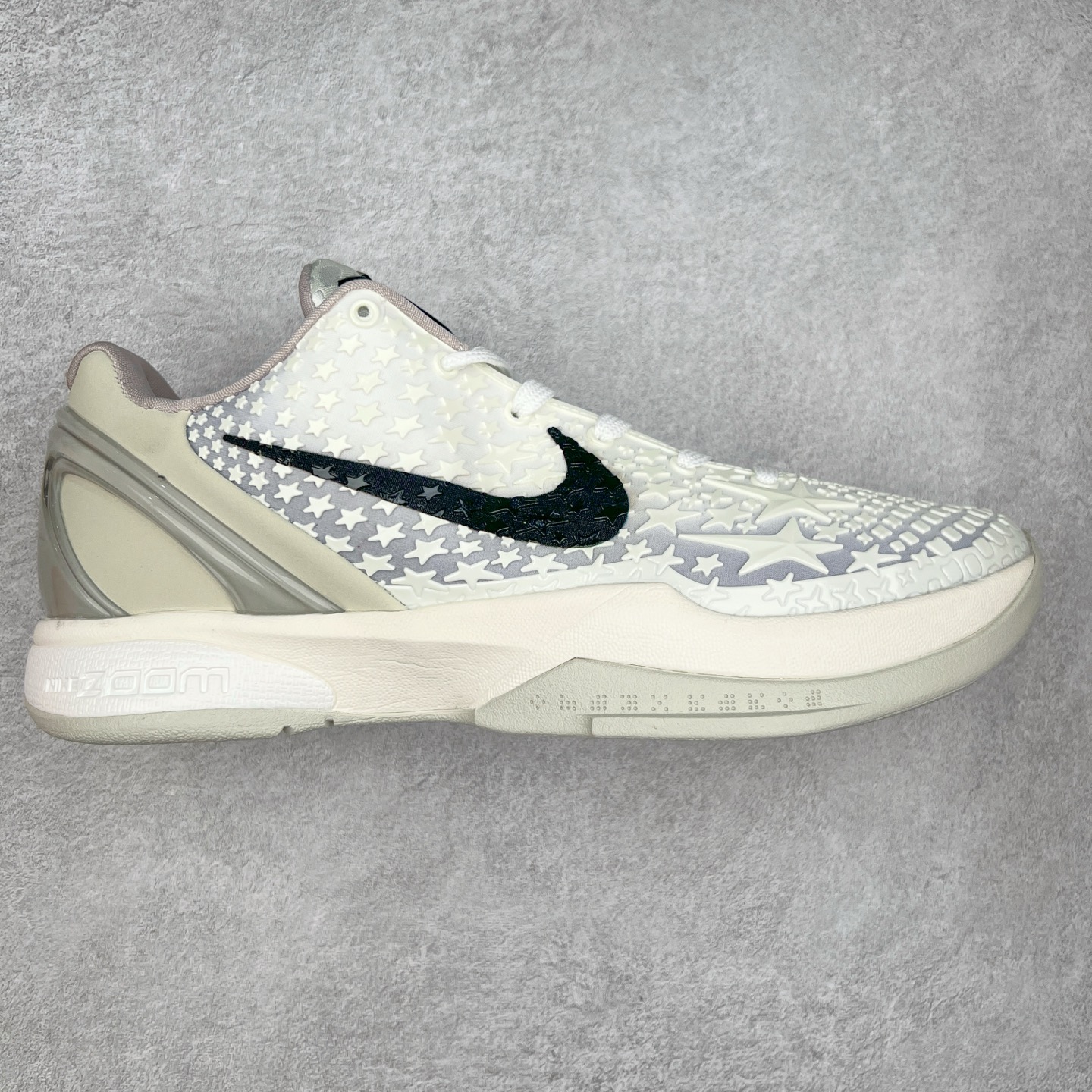 图片[10]-＃福利特价 NK Kobe 6 Protro 科比6代专业实战篮球鞋 采用了复合式的鞋面 内层为透气网面 中层加载Fly wire科技 而外层则用聚氨酯岛状结构塑造出非常逼真的蛇麟纹路 多层的鞋面结构带来了更好的透气性和更有针对性的保护 加入了双层记忆海绵鞋垫 可根据球员脚形自动调节以提高合脚度 使脚感更加柔软舒适 赋予球员非一般的球场舒适感受 实拍调校N版已经零色差零失真 百分百还原实物色彩所见即所得 不存在货不对板色差等低级问题 选购参考实物拍摄 不混卖不参货 只用心做好货严格选品 承诺混一赔十 尺码：36 36.5 37.5 38 38.5 39 40 40.5 41 42 42.5 43 44 44.5 45 46-选品中心