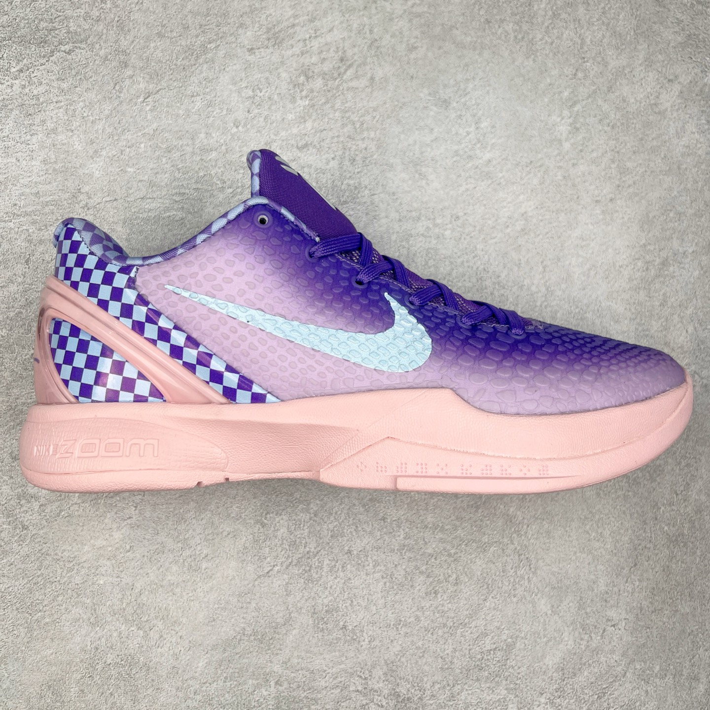 图片[6]-＃福利特价 NK Kobe 6 Protro 科比6代专业实战篮球鞋 采用了复合式的鞋面 内层为透气网面 中层加载Fly wire科技 而外层则用聚氨酯岛状结构塑造出非常逼真的蛇麟纹路 多层的鞋面结构带来了更好的透气性和更有针对性的保护 加入了双层记忆海绵鞋垫 可根据球员脚形自动调节以提高合脚度 使脚感更加柔软舒适 赋予球员非一般的球场舒适感受 实拍调校N版已经零色差零失真 百分百还原实物色彩所见即所得 不存在货不对板色差等低级问题 选购参考实物拍摄 不混卖不参货 只用心做好货严格选品 承诺混一赔十 尺码：36 36.5 37.5 38 38.5 39 40 40.5 41 42 42.5 43 44 44.5 45 46-选品中心