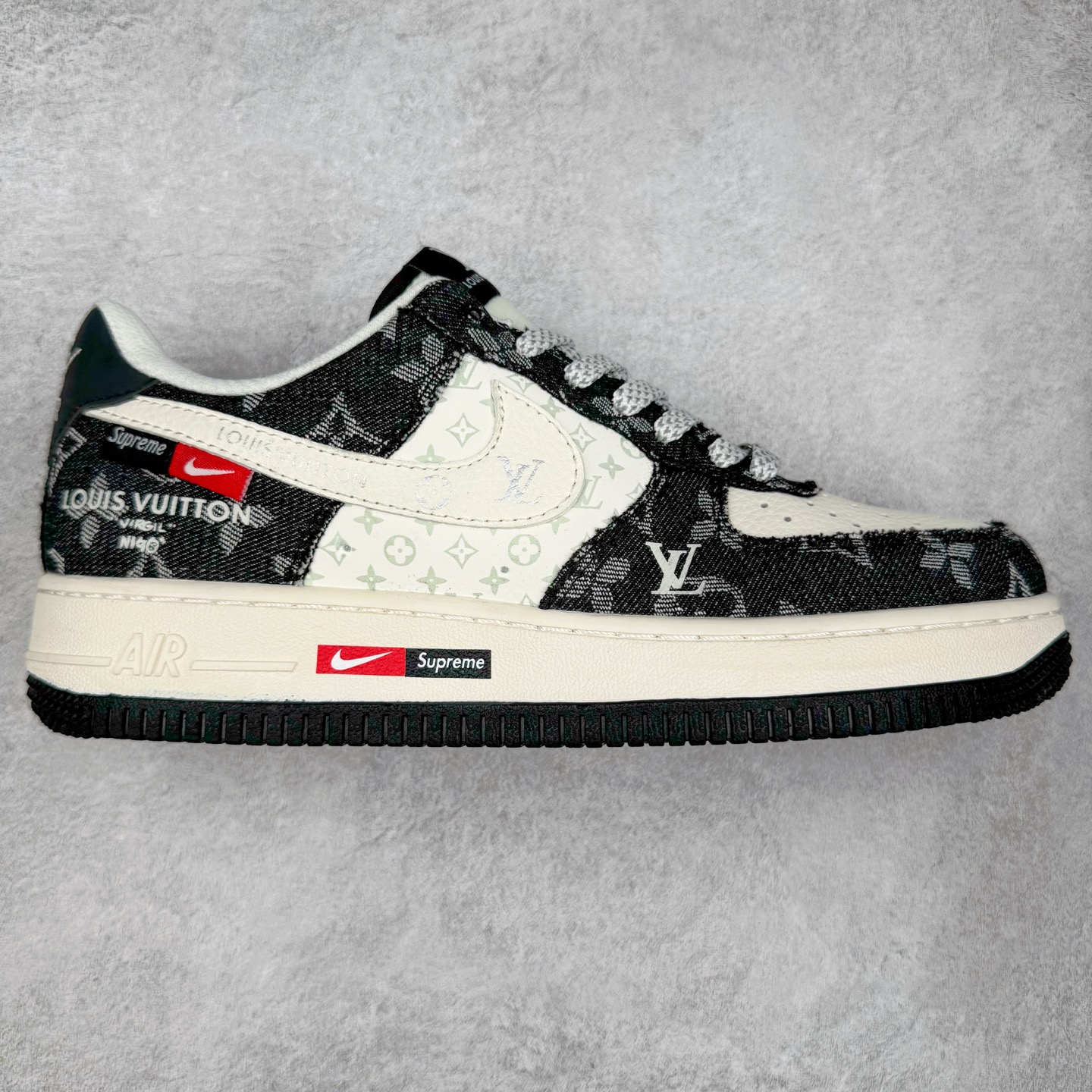 NK Air Force 1´07 Low 空军一号低帮百搭休闲运动板鞋 MZ9588-802 柔软、弹性十足的缓震性能和出色的中底设计 横跨复古与现代的外型结合 造就出风靡全球 三十多年的Force 1 直到今天还深受青睐 实拍调校N版已经零色差零失真 百分百还原实物色彩所见即所得 不存在货不对板色差等低级问题 选购参考实物拍摄 不混卖不参货 只用心做好货严格选品 承诺混一赔十 尺码：36 36.5 37.5 38 38.5 39 40 40.5 41 42 42.5 43 44 44.5 45-选品中心