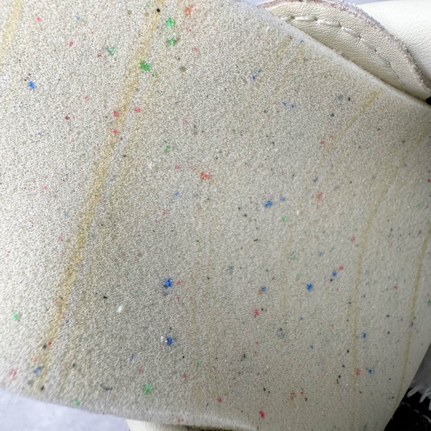 图片[10]-＃纯原 AD Original Samba OG 复古经典轻便板鞋 JI3217 市场最高版本 正确烫金高频细节 原装纳米超迁+原装头层皮料 独家私模橡胶大底 原盒原配 这款桑巴鞋展示了高质量的工艺 带有装饰的超锁缝制和无缝的手感 柔软、柔软的皮革造型和标志性的3条纹完成了精致的外观 正规合身鞋带 鞋面上有绒面鞋垫 橡胶鞋底 享受正畸套筒软感 自50年代首次亮相以来就一直在赢得粉丝的青睐 尺码：36 36.5 37.5 38 38.5 39 40 40.5 41 42 42.5 43 44 44.5 45-选品中心