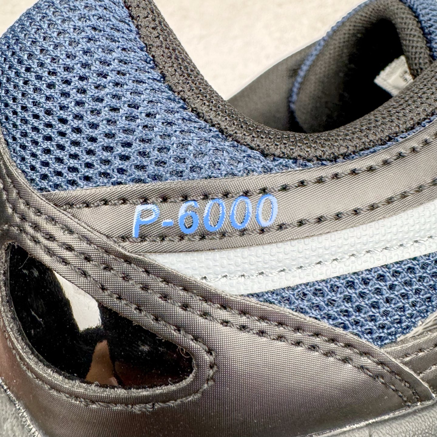 图片[18]-＃CS纯原 NK P-6000 系列低帮复古老爹风休闲运动舒适慢跑鞋 IF6199-002 购入原鞋原装纸板楦头开发 独家私模四层组合大底 市场唯一正确版本 良心定价 新配色陆续出货 进口三文治网面 融合 Pegasus 过往运动鞋设计 助力 21 世纪早期跑步运动跃升时尚新高度 采用透气网眼布、运动风格线条和耐穿覆面 兼具吸睛外观和舒适感受 中底泡绵以田径赛道为灵感 打造厚实设计 缔造出众缓震性能 尺码：36 36.5 37.5 38 38.5 39 40 40.5 41 42 42.5 43 44 44.5 45-选品中心