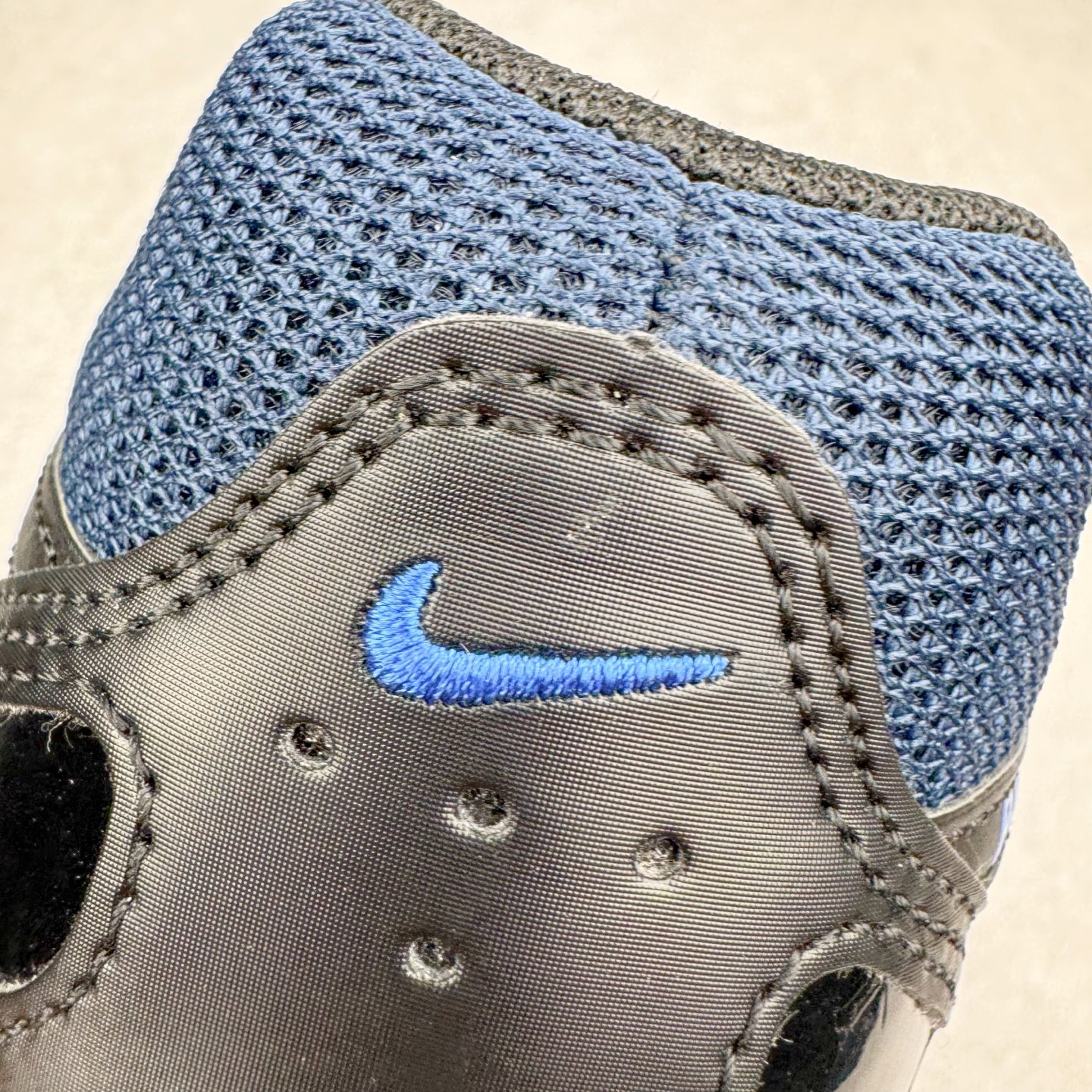 图片[17]-＃CS纯原 NK P-6000 系列低帮复古老爹风休闲运动舒适慢跑鞋 IF6199-002 购入原鞋原装纸板楦头开发 独家私模四层组合大底 市场唯一正确版本 良心定价 新配色陆续出货 进口三文治网面 融合 Pegasus 过往运动鞋设计 助力 21 世纪早期跑步运动跃升时尚新高度 采用透气网眼布、运动风格线条和耐穿覆面 兼具吸睛外观和舒适感受 中底泡绵以田径赛道为灵感 打造厚实设计 缔造出众缓震性能 尺码：36 36.5 37.5 38 38.5 39 40 40.5 41 42 42.5 43 44 44.5 45-选品中心