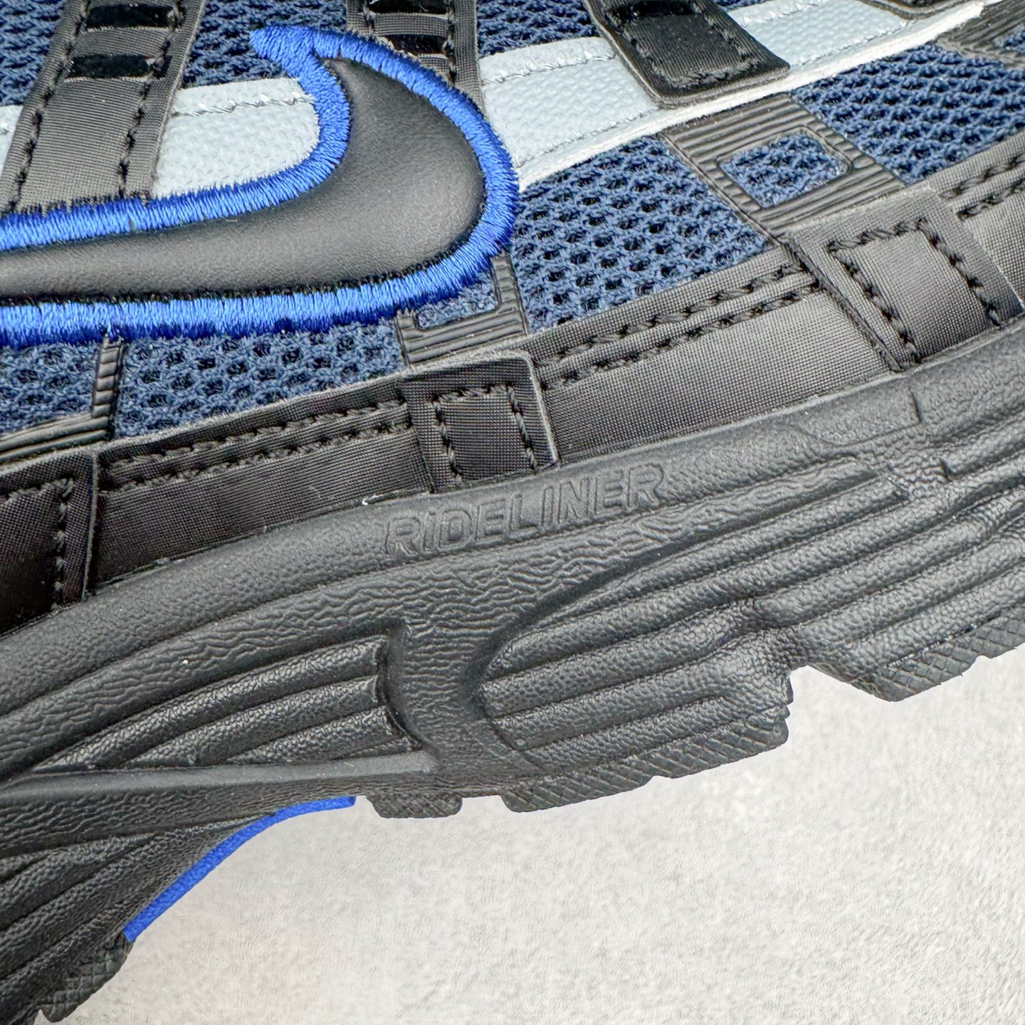 图片[20]-＃CS纯原 NK P-6000 系列低帮复古老爹风休闲运动舒适慢跑鞋 IF6199-002 购入原鞋原装纸板楦头开发 独家私模四层组合大底 市场唯一正确版本 良心定价 新配色陆续出货 进口三文治网面 融合 Pegasus 过往运动鞋设计 助力 21 世纪早期跑步运动跃升时尚新高度 采用透气网眼布、运动风格线条和耐穿覆面 兼具吸睛外观和舒适感受 中底泡绵以田径赛道为灵感 打造厚实设计 缔造出众缓震性能 尺码：36 36.5 37.5 38 38.5 39 40 40.5 41 42 42.5 43 44 44.5 45-选品中心